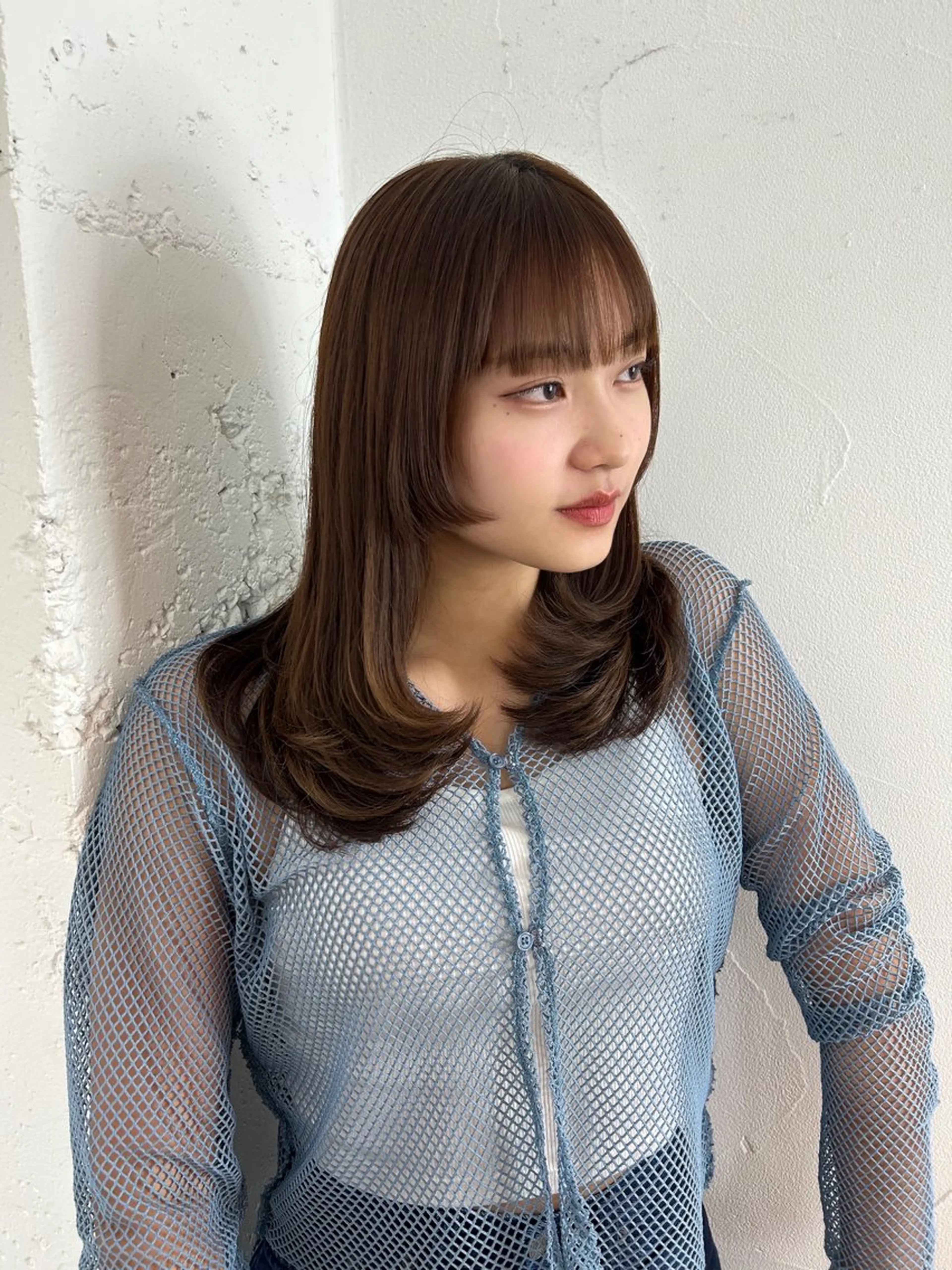 ロング レイヤーカット エミリ / オリーブカラーのヘアスタイル