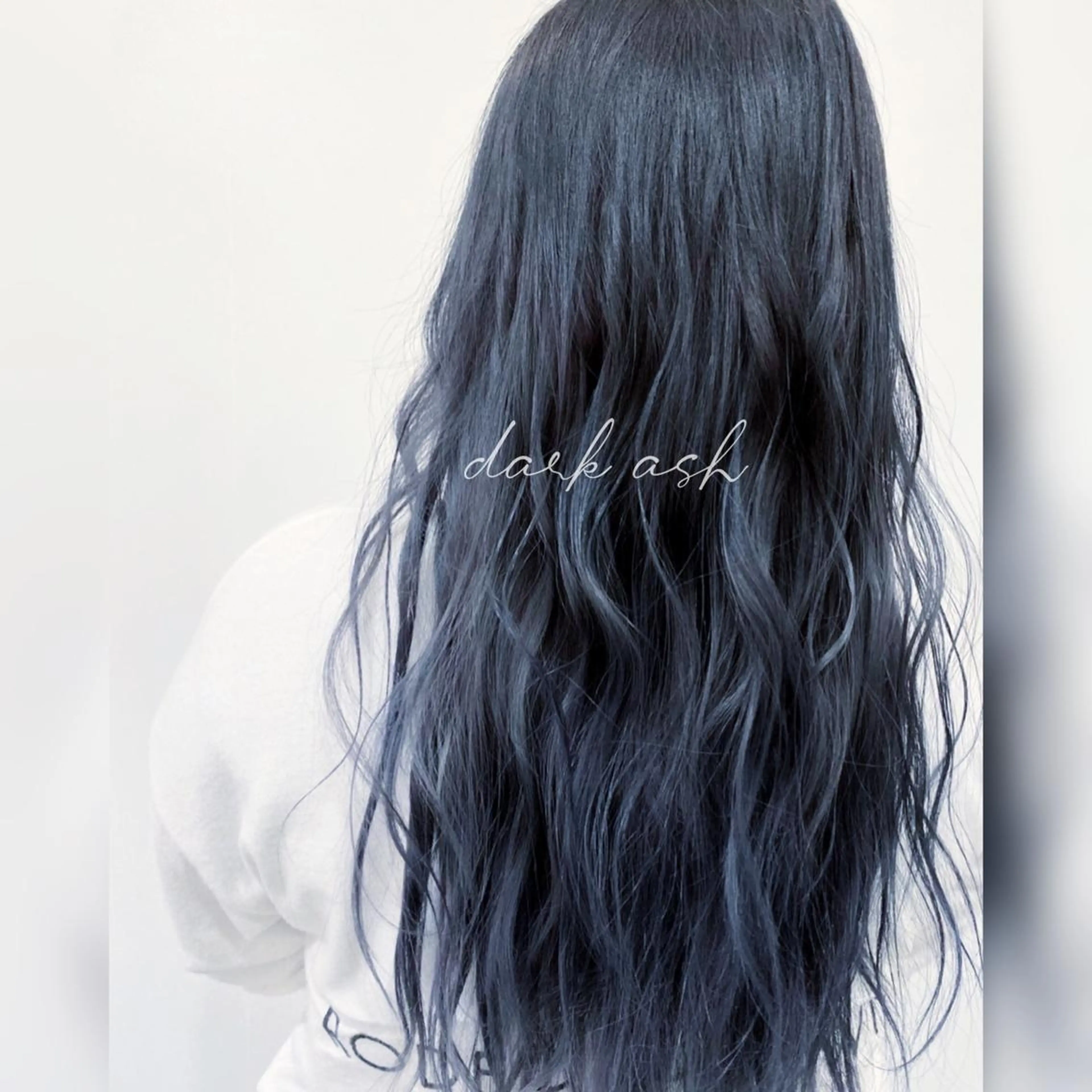 ロング カラー アッシュ ダークアッシュ ヘアカラー 川越 輝梨奈のヘアスタイル