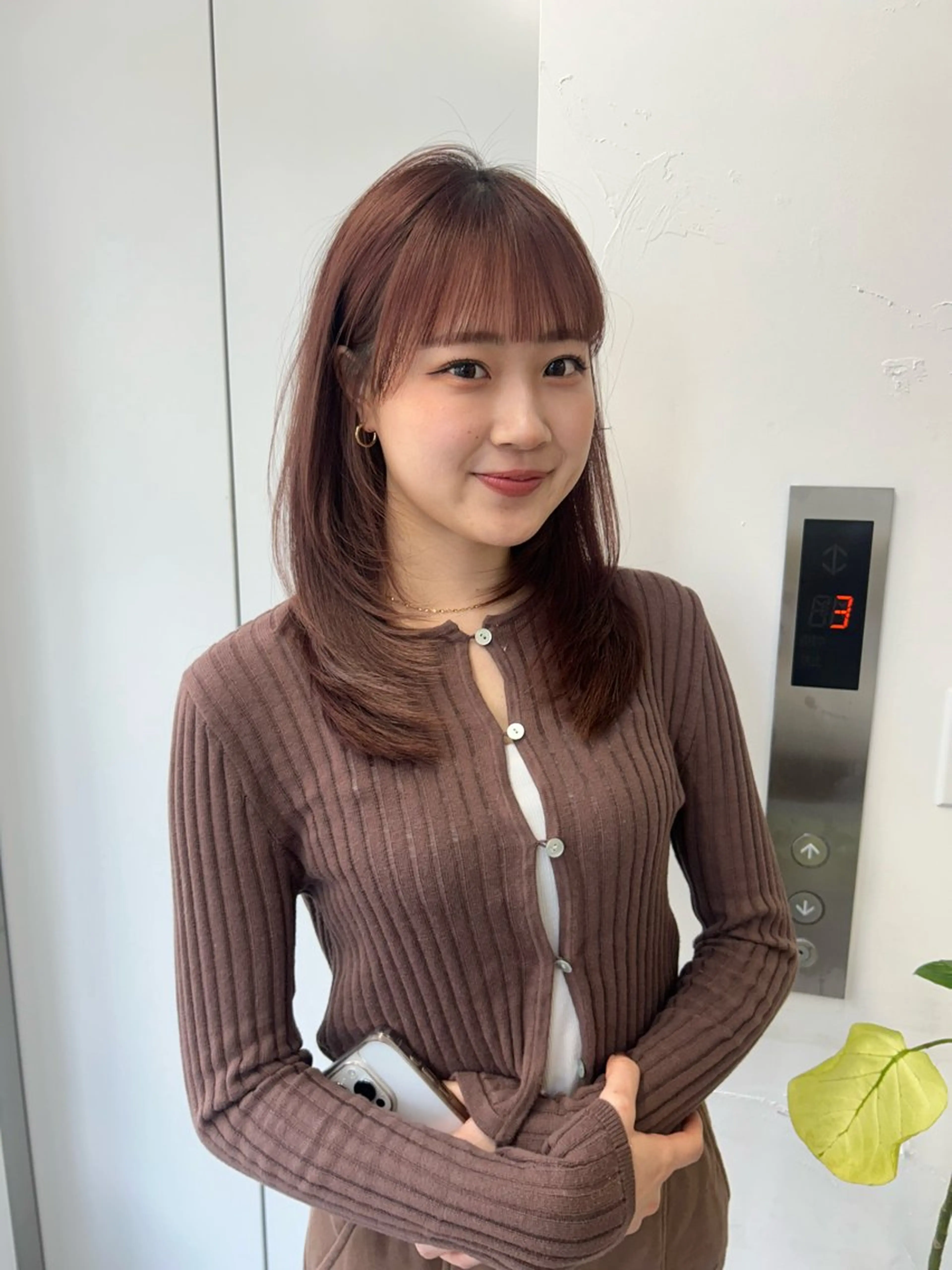 セミロング カラー monaヘアアレンジ /ハイトーンのヘアスタイル