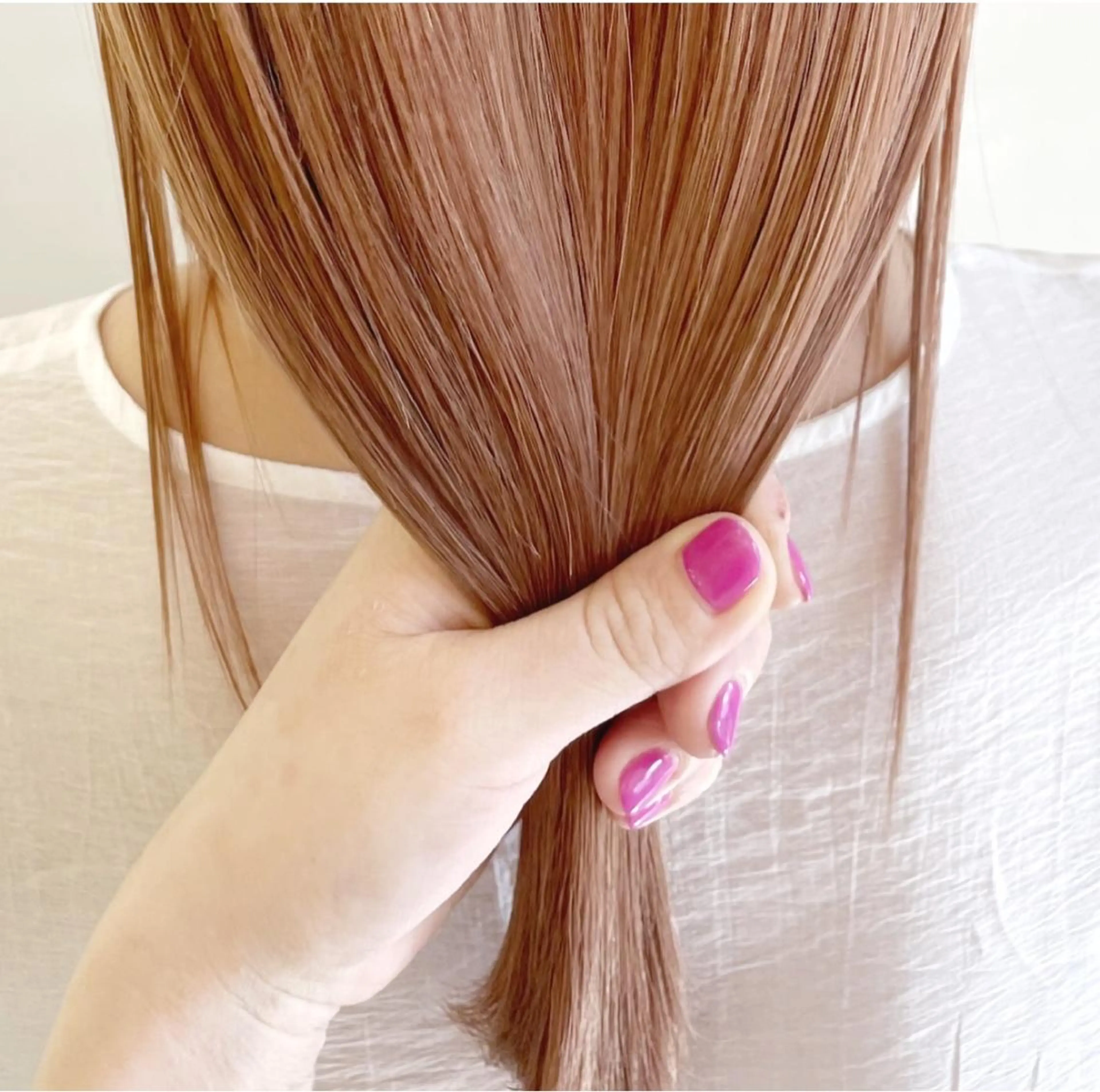 カラー ベージュカラー ブリーチ ピンクカラー ピンクベージュ カット ヘアカラー 齋藤 咲のヘアスタイル