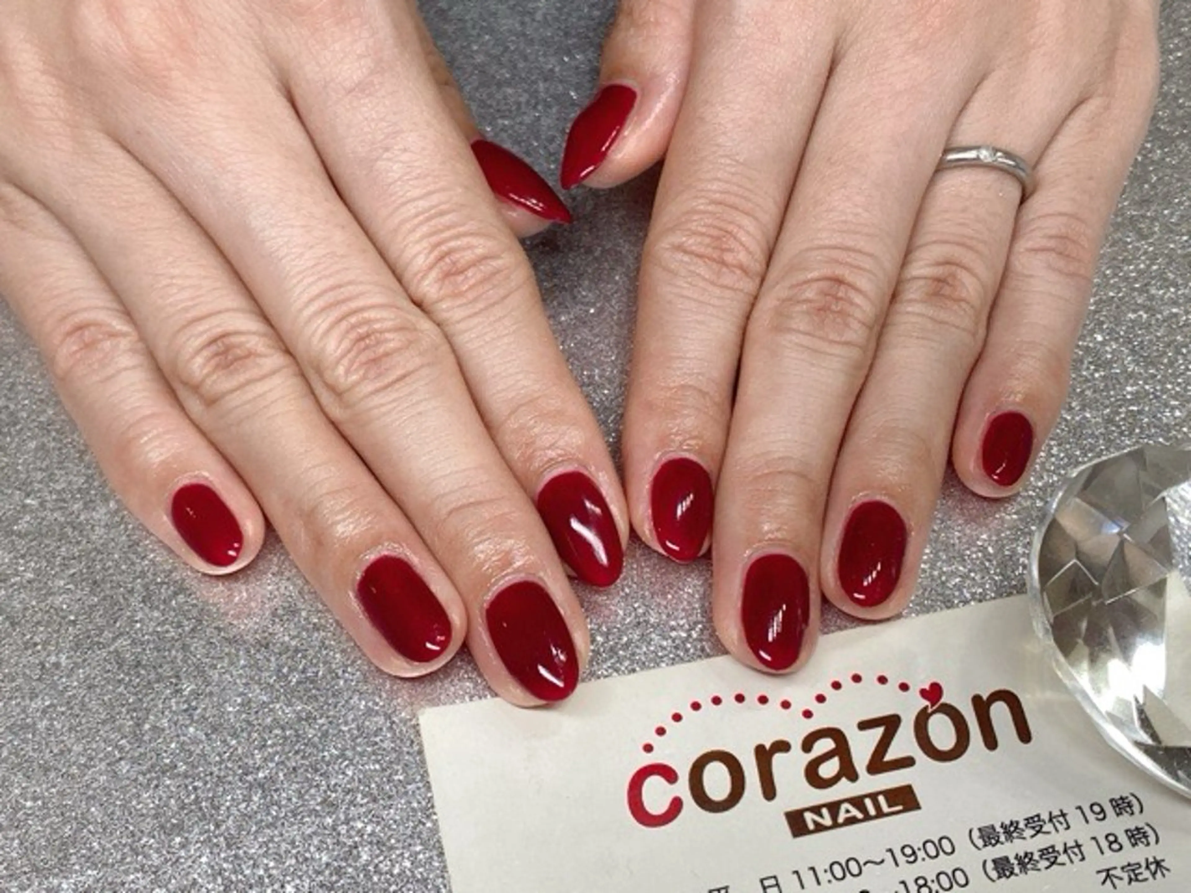 ネイル ジェルネイル ワンカラーネイル 赤色 ハンドネイル corazon所属・ネイリスト aicoのネイルデザイン