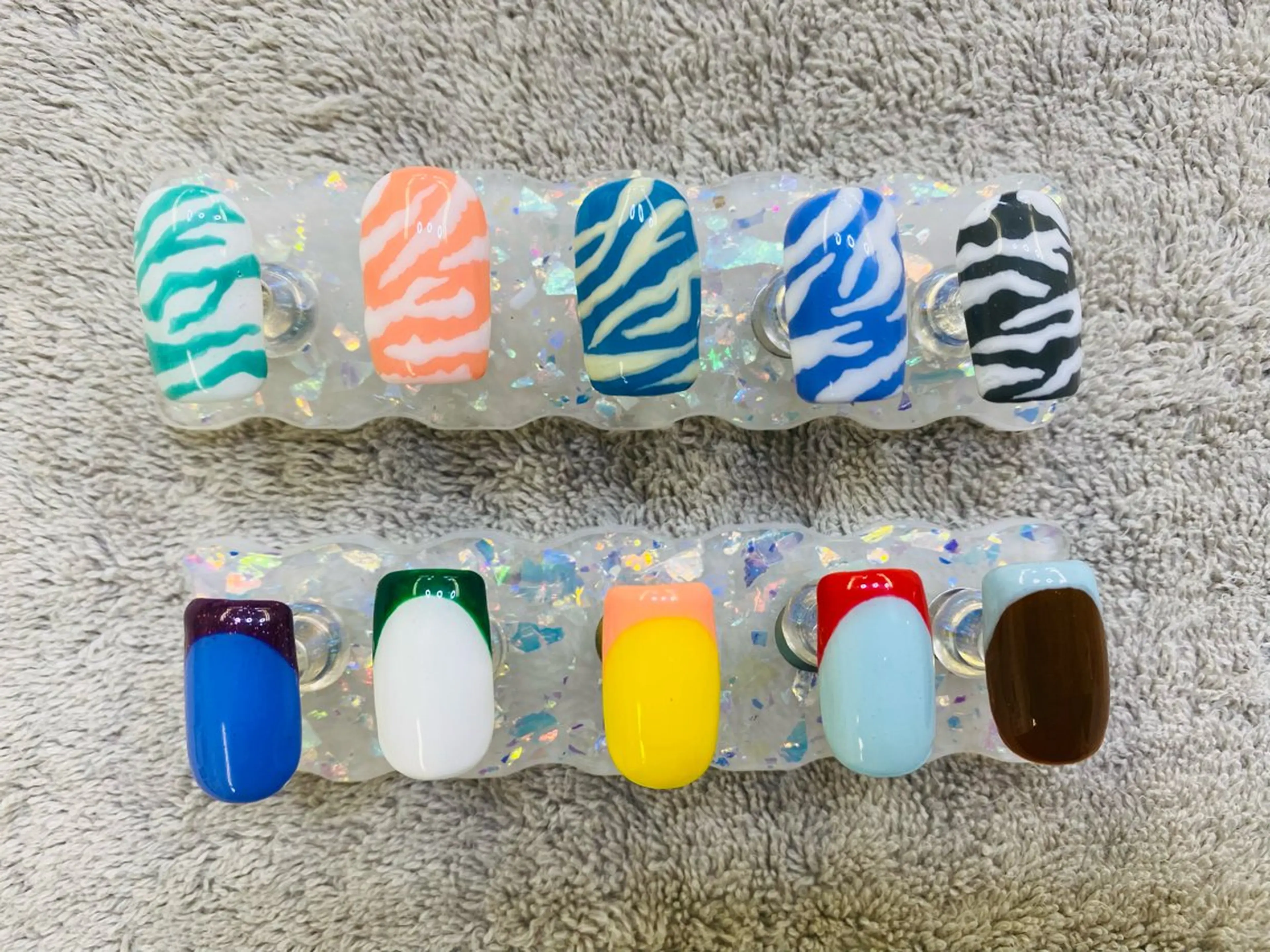 ネイル フレンチネイル MAXKELLY AIのネイルデザイン