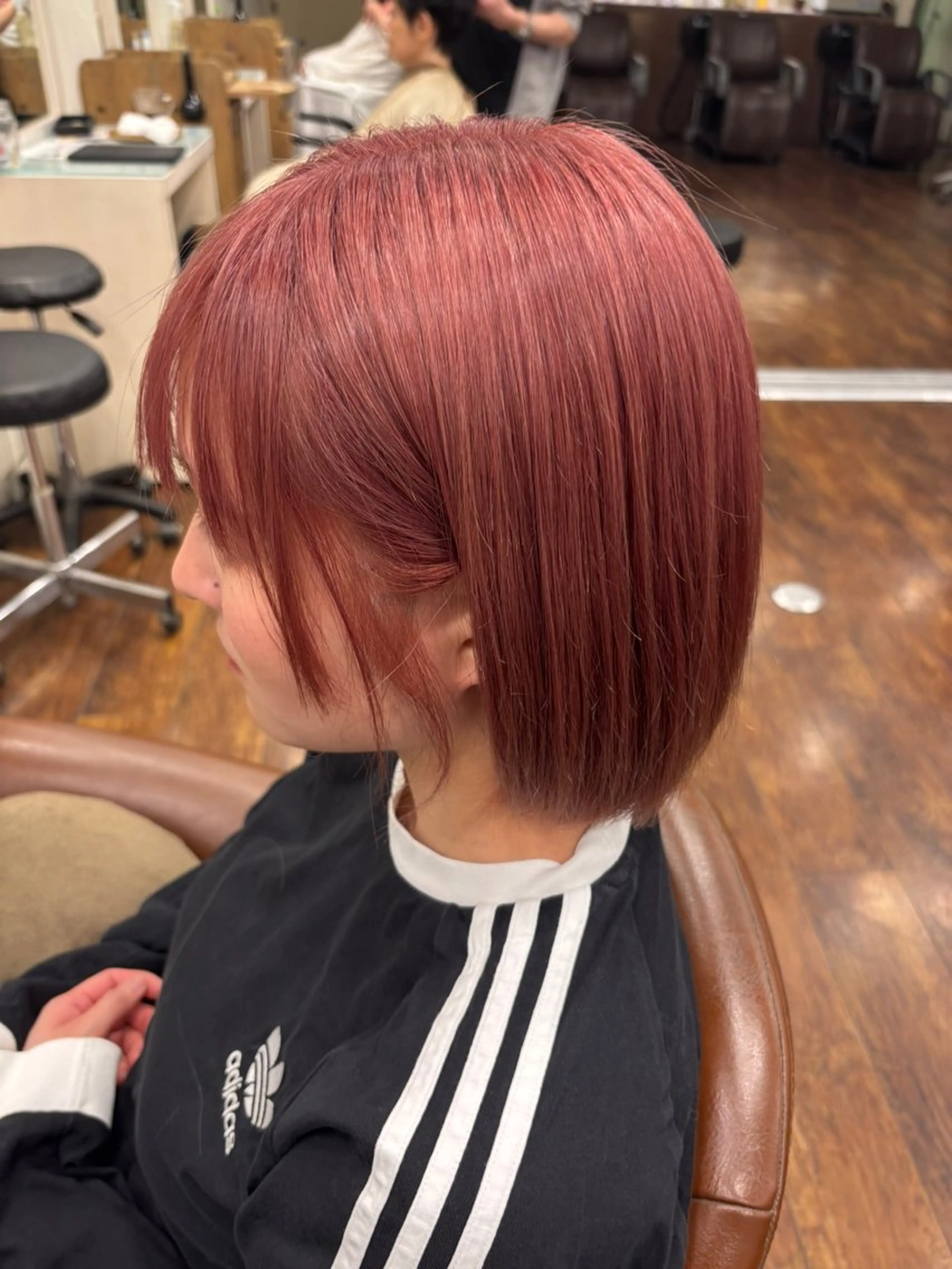 ショート カラー ベージュカラー ピンクカラー ピンクベージュ M・TANIGUCHI ipse所属・井上 悠人のヘアスタイル