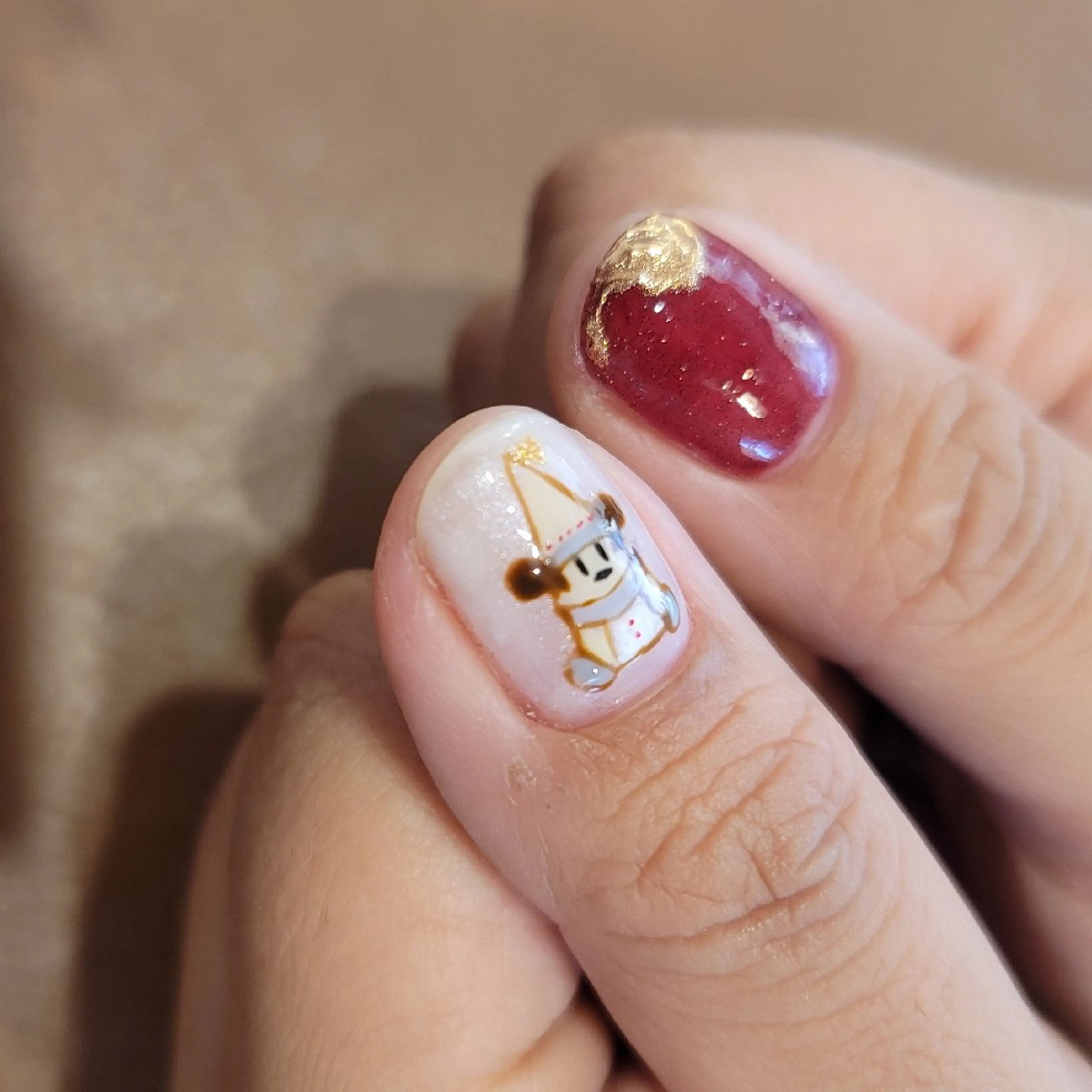 ネイル フラッシュネイル ゴールド 🌲🌳🚪iiit o🌲🌳🌲のネイルデザイン