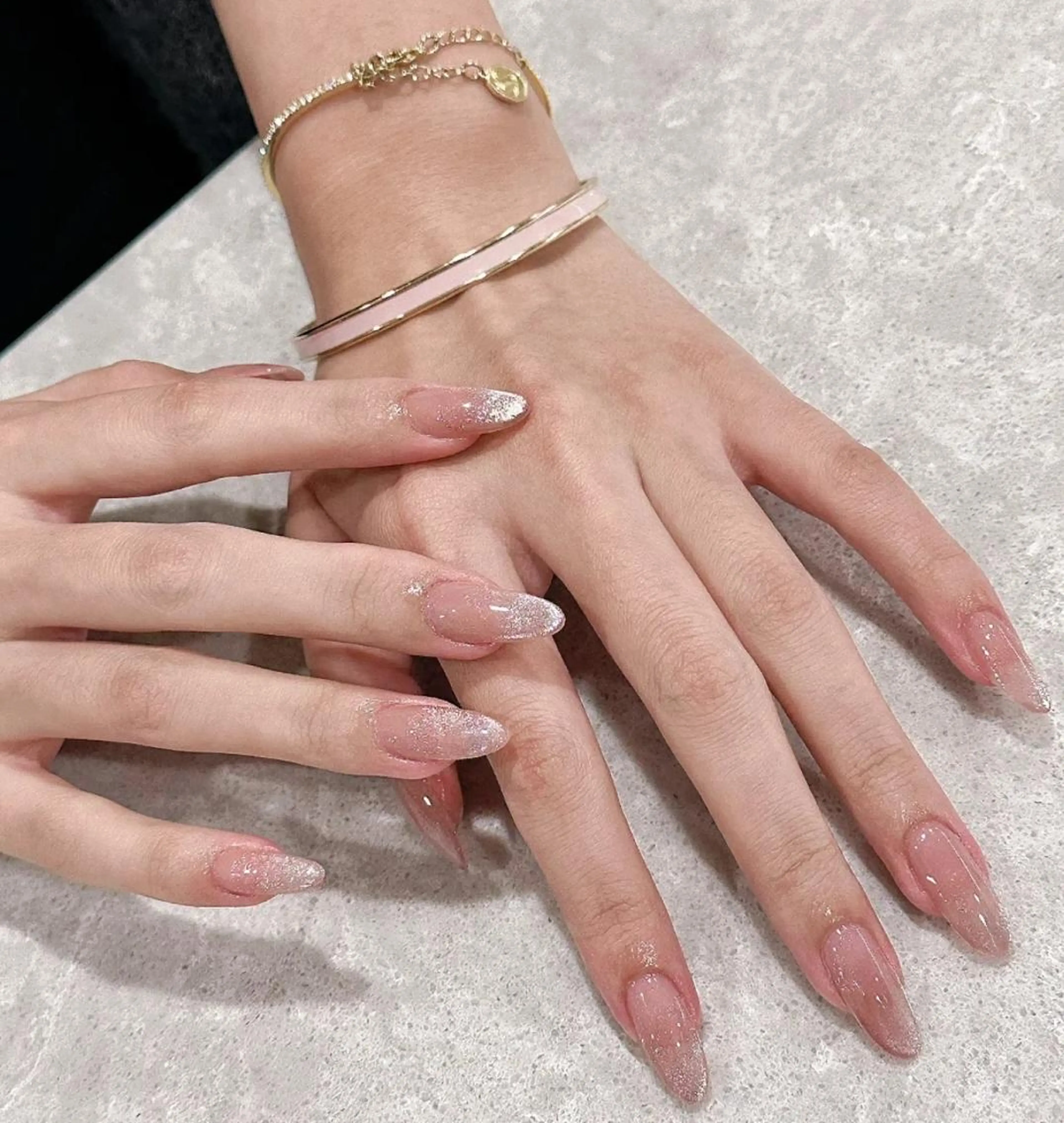 ネイル アートネイル 長さ出し ネイルチップ Queens テイのネイルデザイン