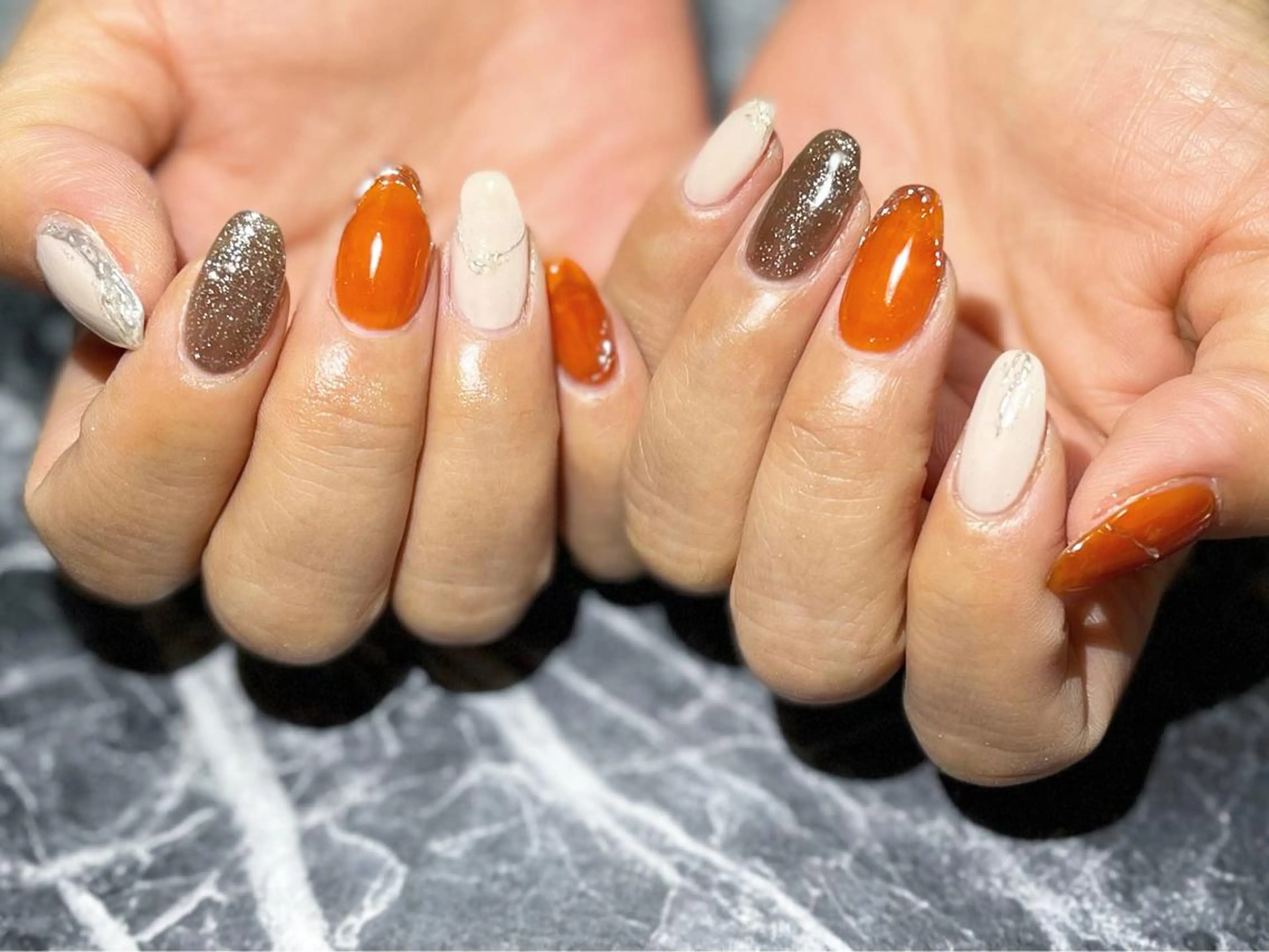 ネイル フットネイル ニュアンスネイル オレンジ シンプルネイル 春ネイル ネイル フフラ所属・nail fufla ♡yamane♡のネイルデザイン