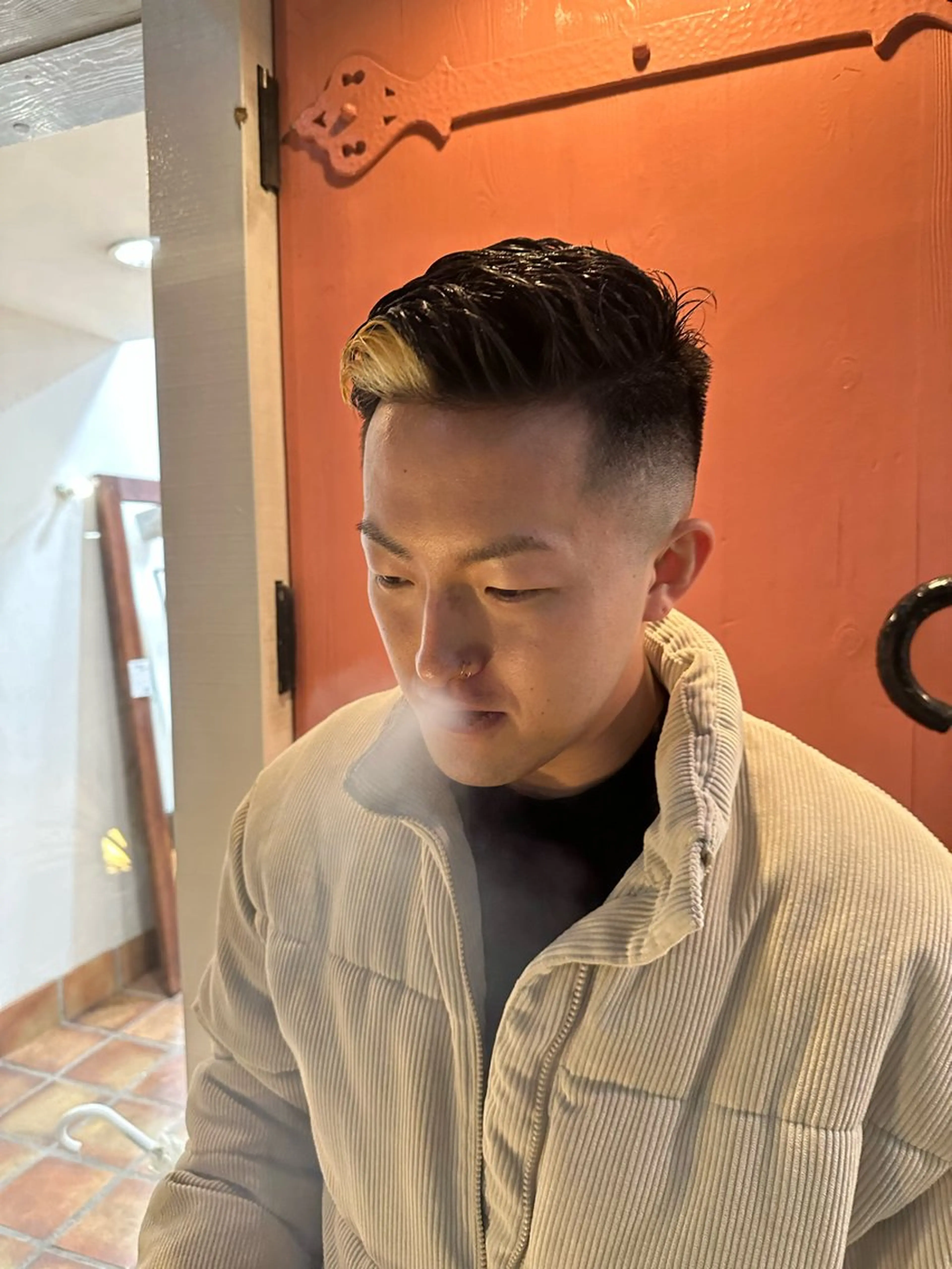ショート カラー メンズ メンズブリーチ フェードカット ブリーチ カット ヘアカラー トリートメント KAKERU/ボブ/ ショート/パーマ🌱のヘアスタイル