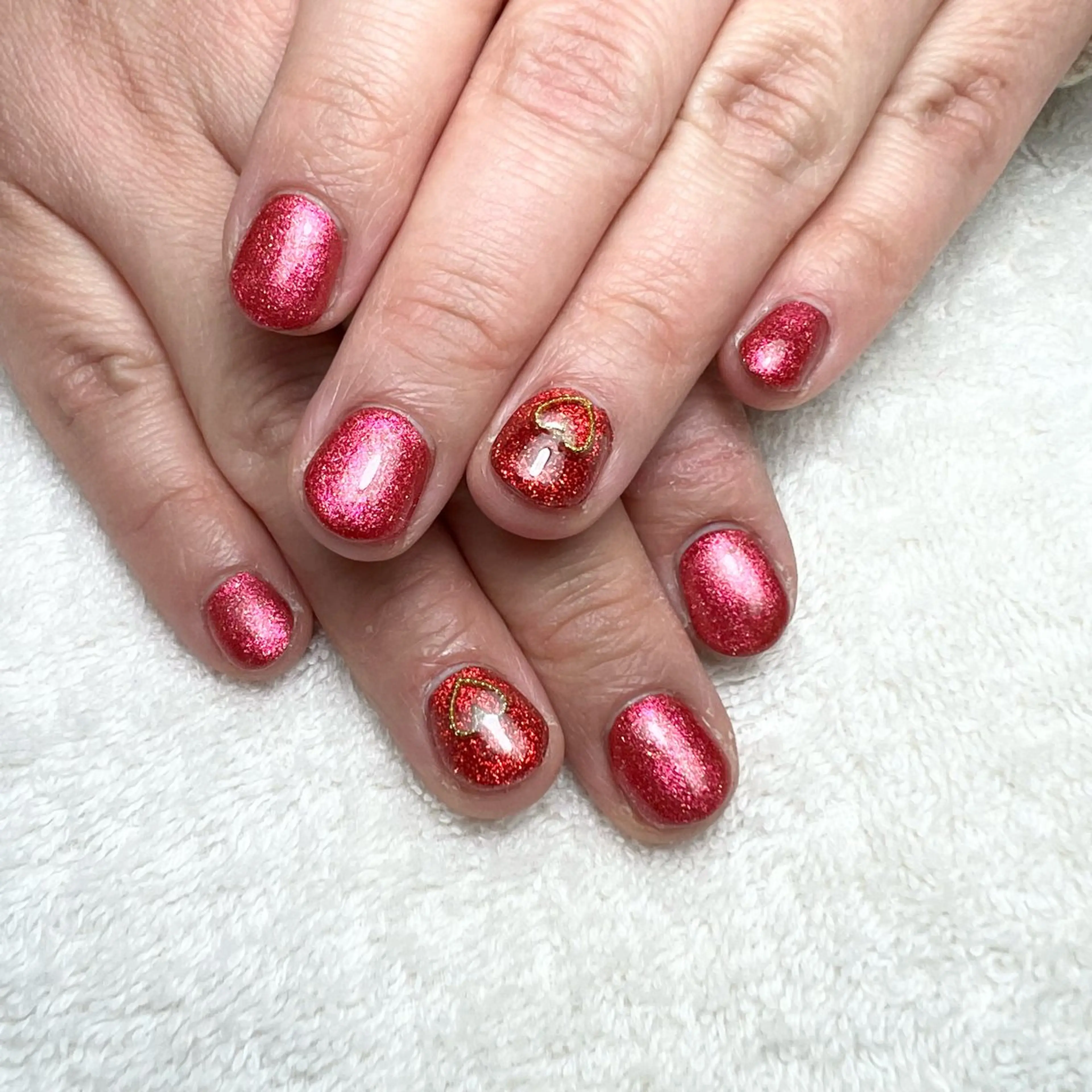 ネイル ラメ(グリッター) 赤色 ショートネイル シンプルネイル ハンドネイル COCO+所属・COCO +のエステ・リラクイメージ