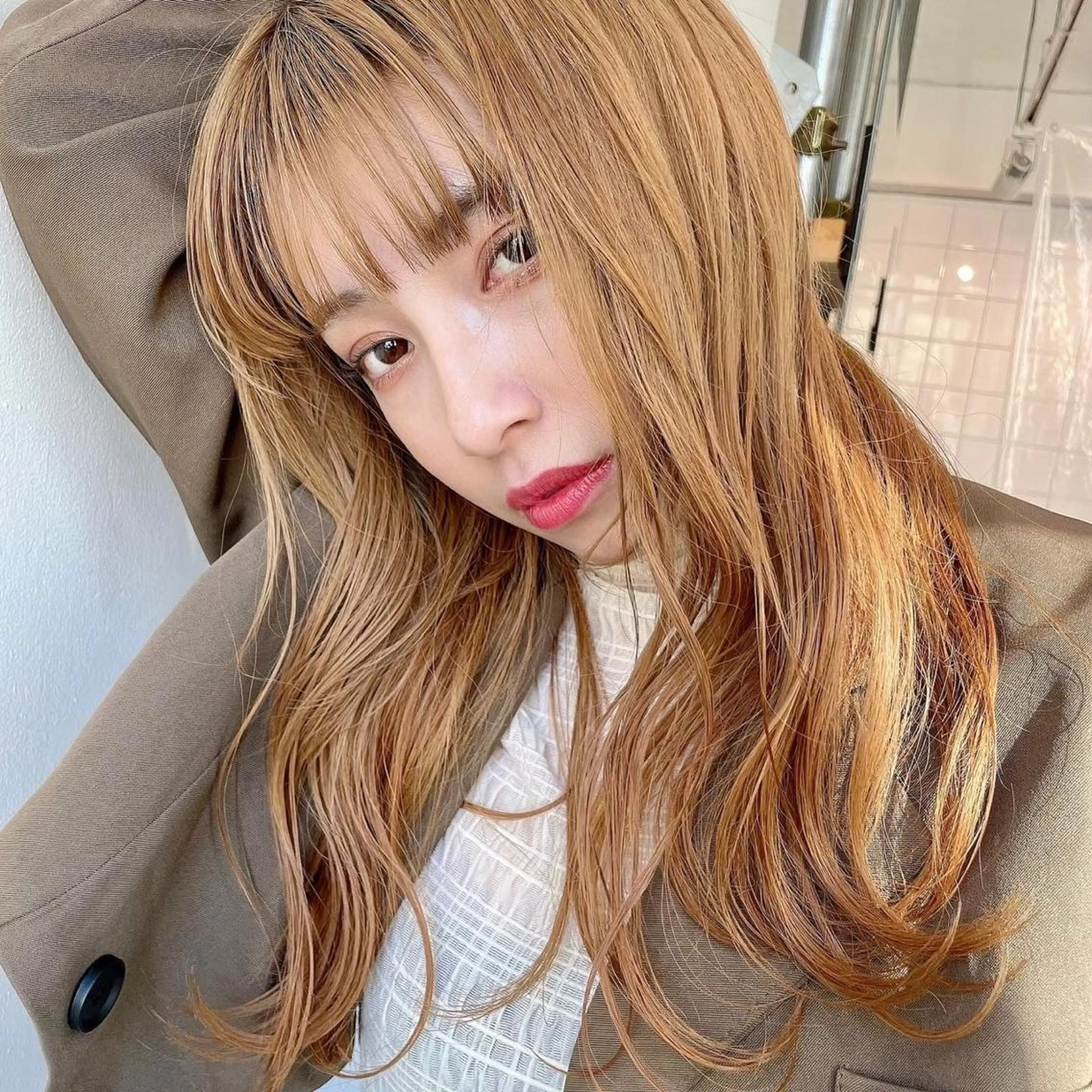 セミロング カラー ヘアカラー トリートメント ヘッドスパ ヘアセット 大人っぽ♡上品な暖色 ♡ブリーチなし♡のヘアスタイル