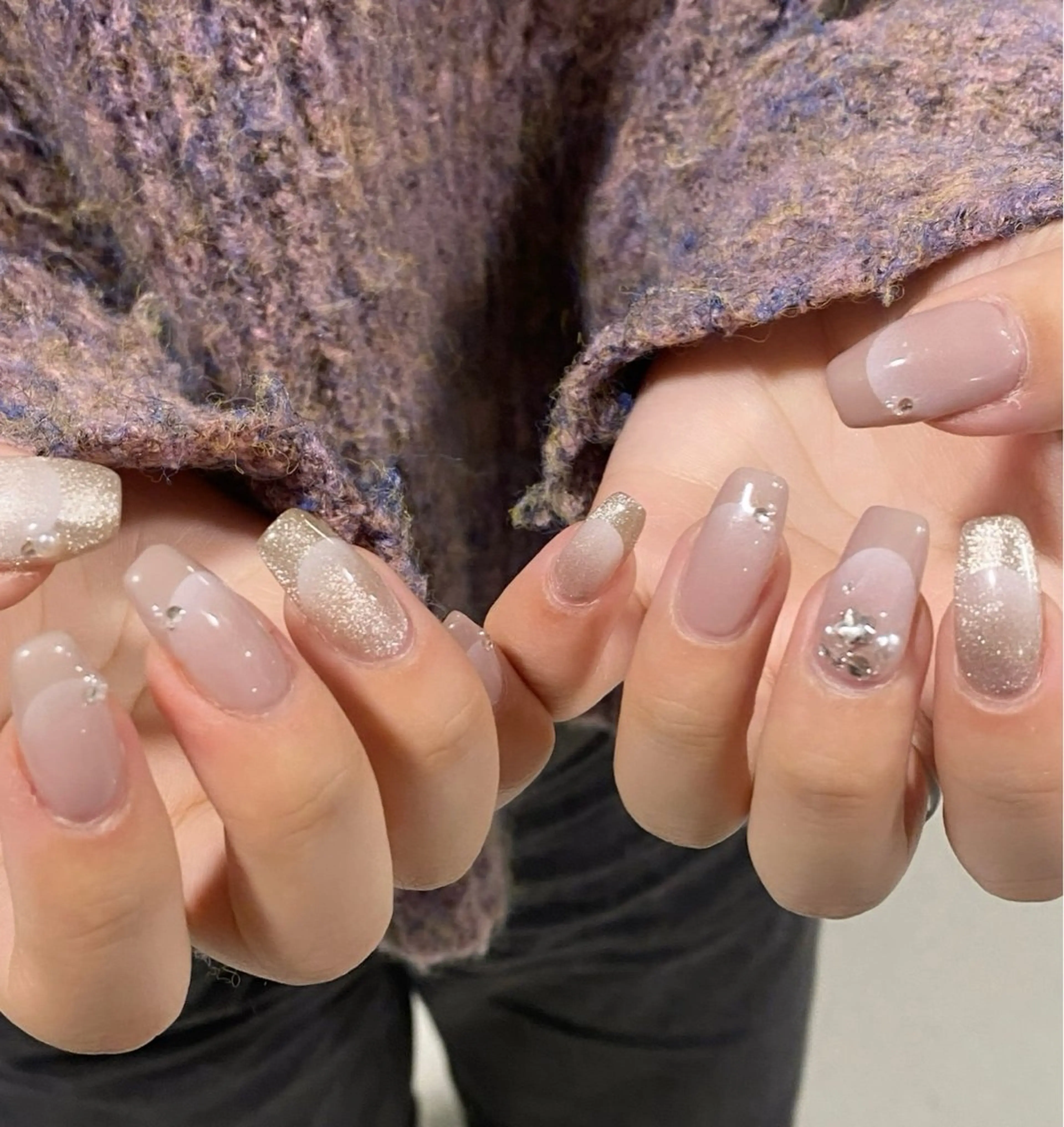 ネイル ハンドネイル ＼近畿大学／近く🦢 Swanのネイルデザイン