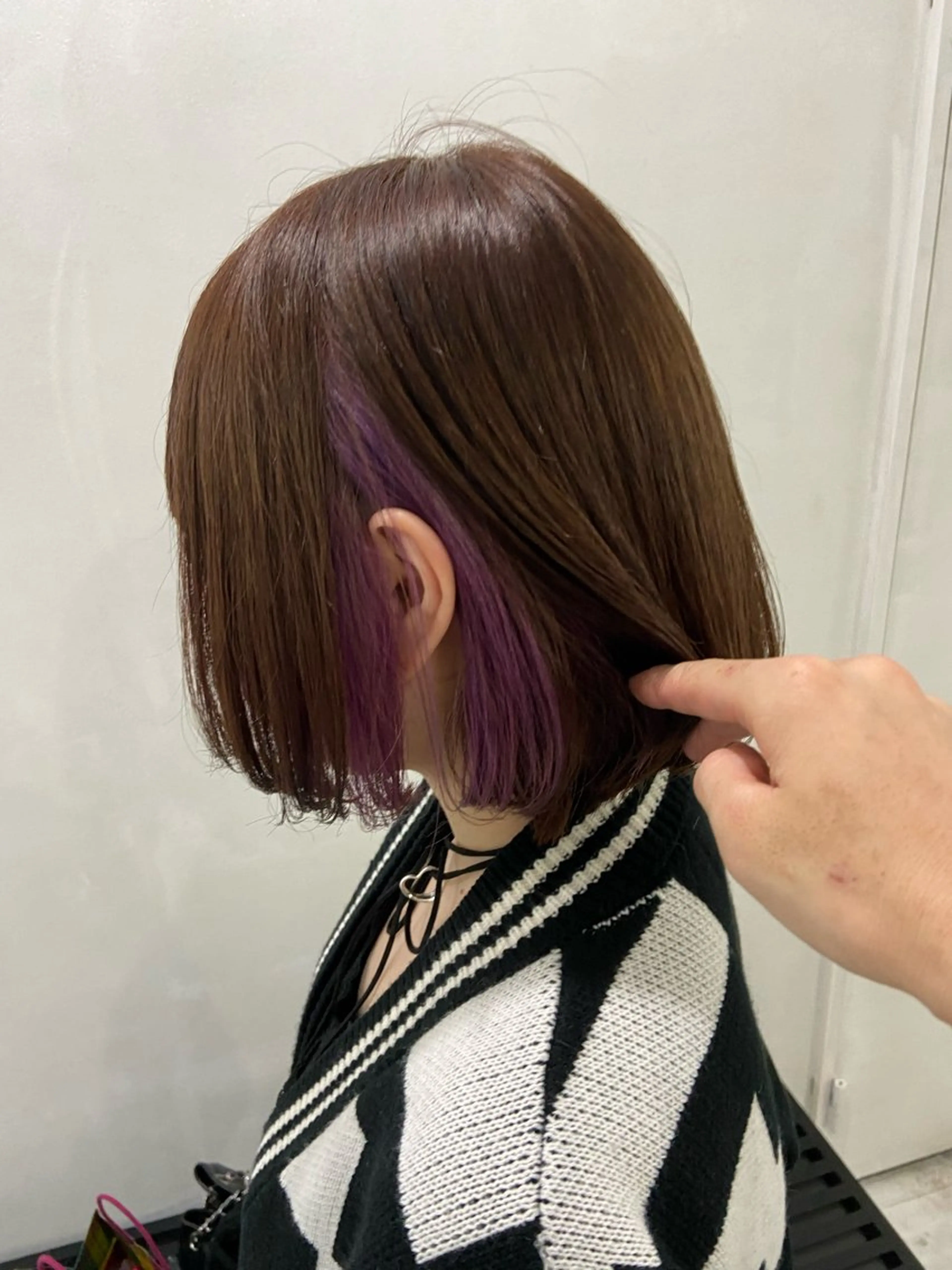 ショート カラー バレイヤージュ ミストバング ベージュカラー ブリーチ 抜きっぱなしブロンド ヘアカラー トリートメント SALOWIN札幌大通り所属・札幌ハイトーン/ ブリーチカラー/ドイのヘアスタイル