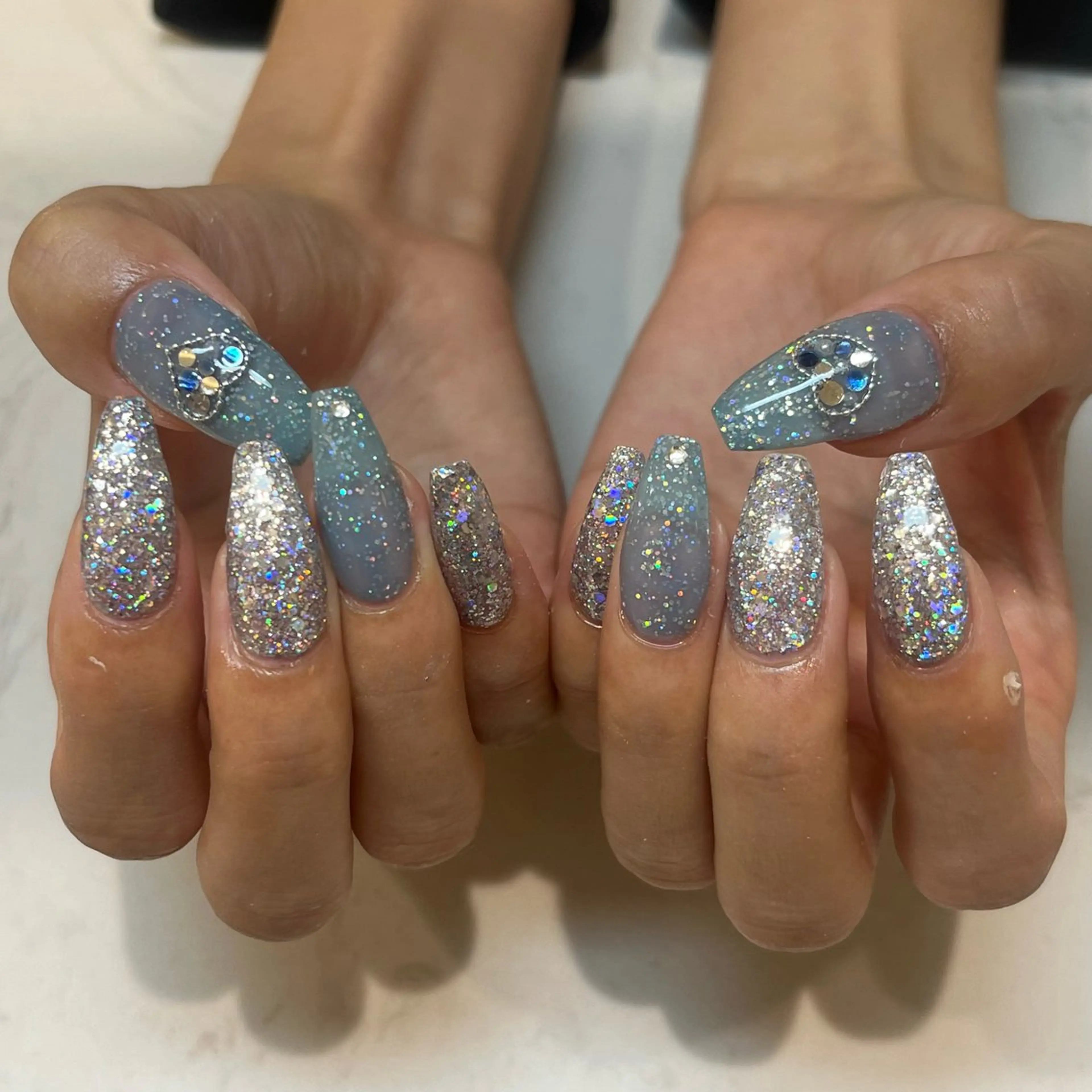 ネイル Raviy 新宿所属・Raviy こゆきのネイルデザイン