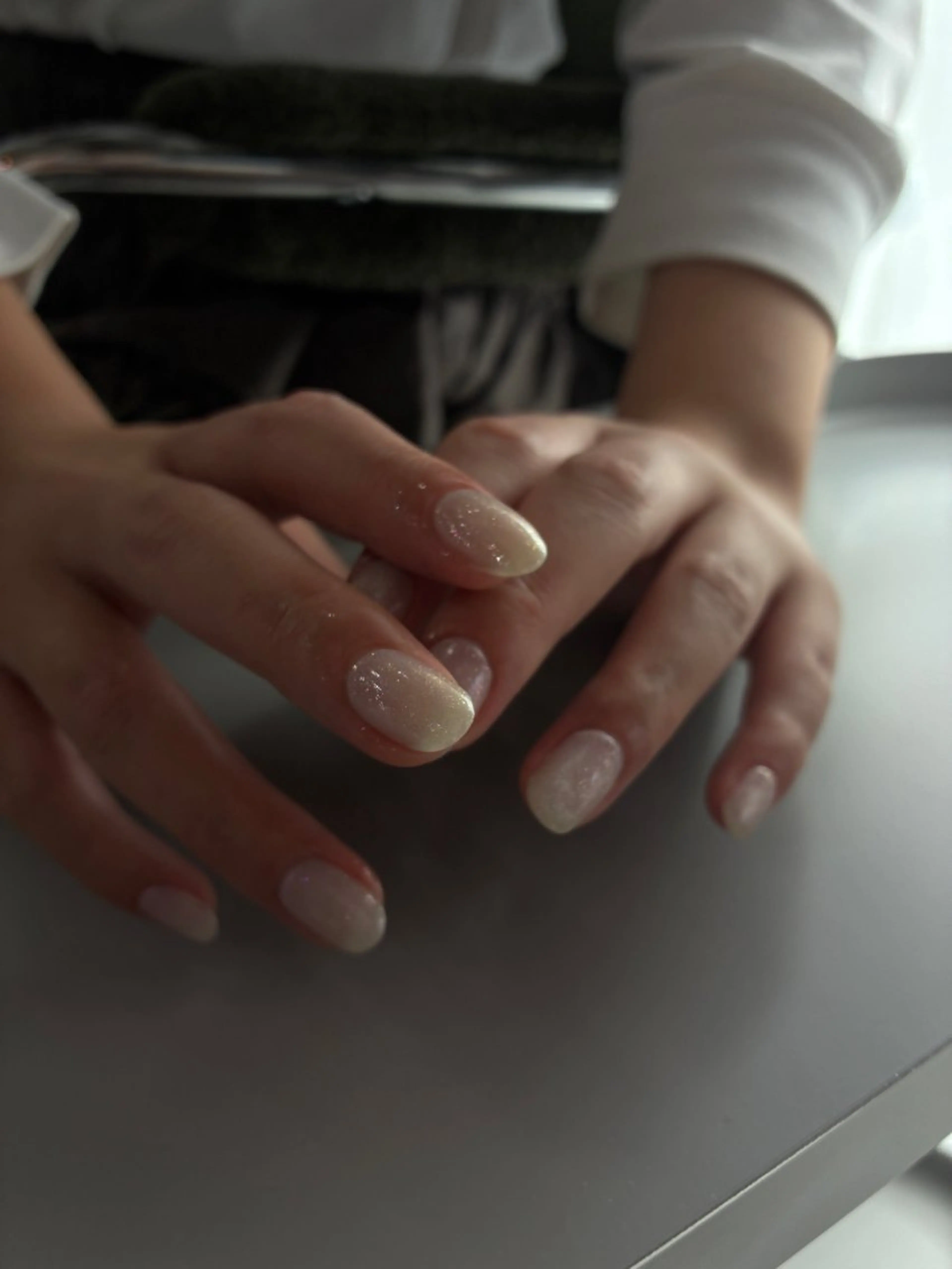 ネイル ホワイト ハンドネイル nue所属・nue【ムー】 ひなたのネイルデザイン