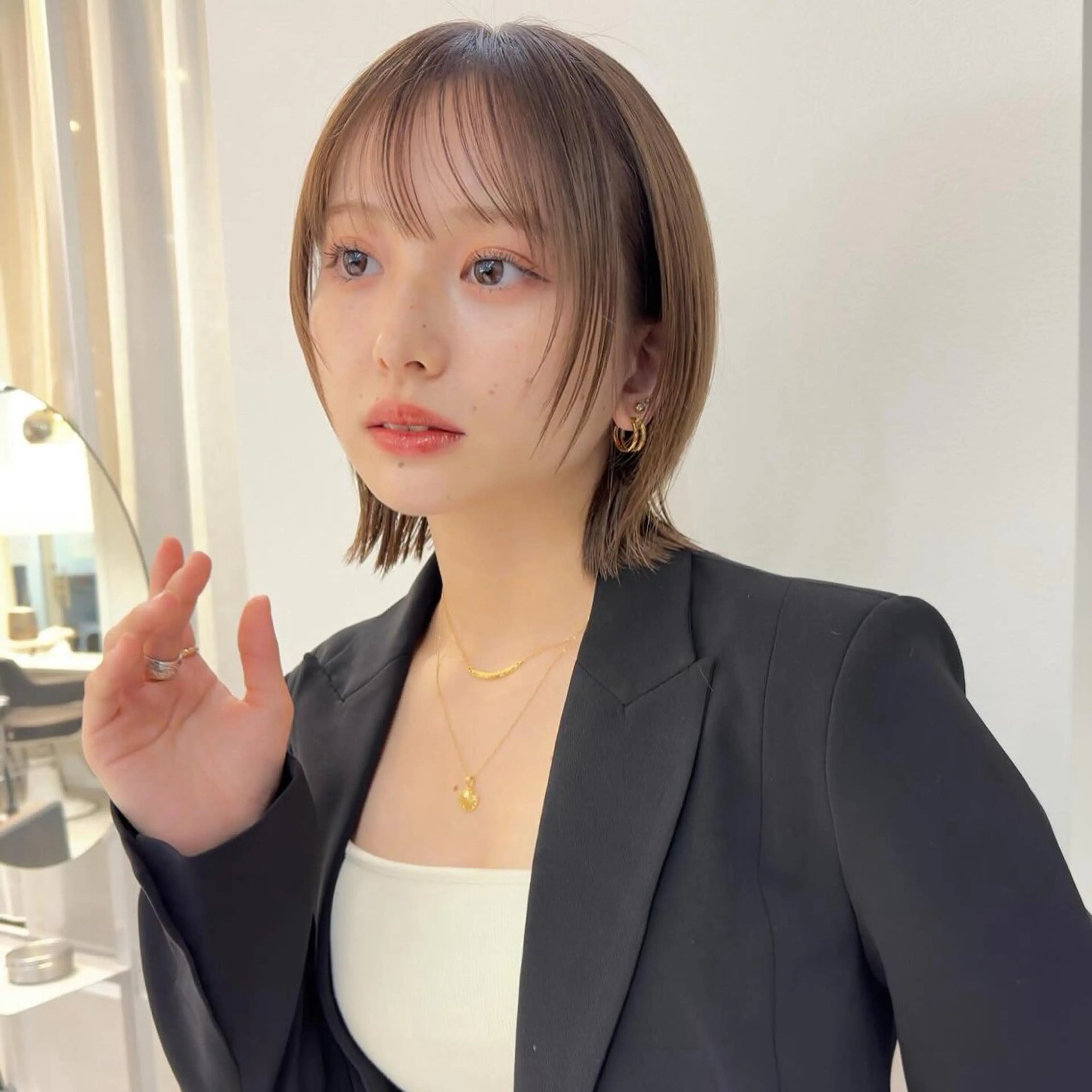 ショート カラー ベージュカラー ブリーチ 透明感カラー ブリーチなしカラー ボブ ボブ/レイヤーカット /表参道 yunaのヘアスタイル