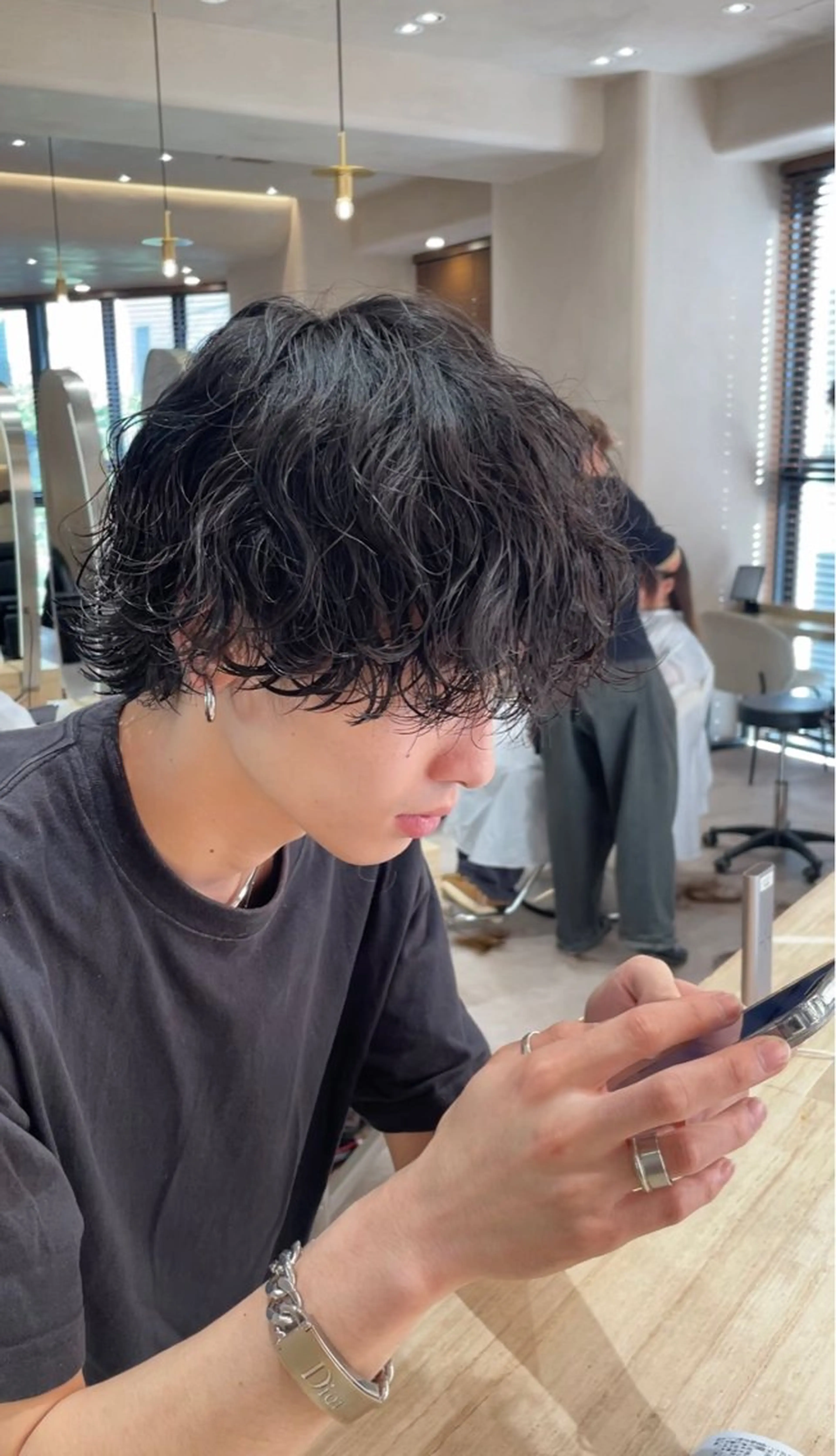 ミディアム パーマ メンズ カット パーマ メンズ特化美容師 🤍FUKAのヘアスタイル