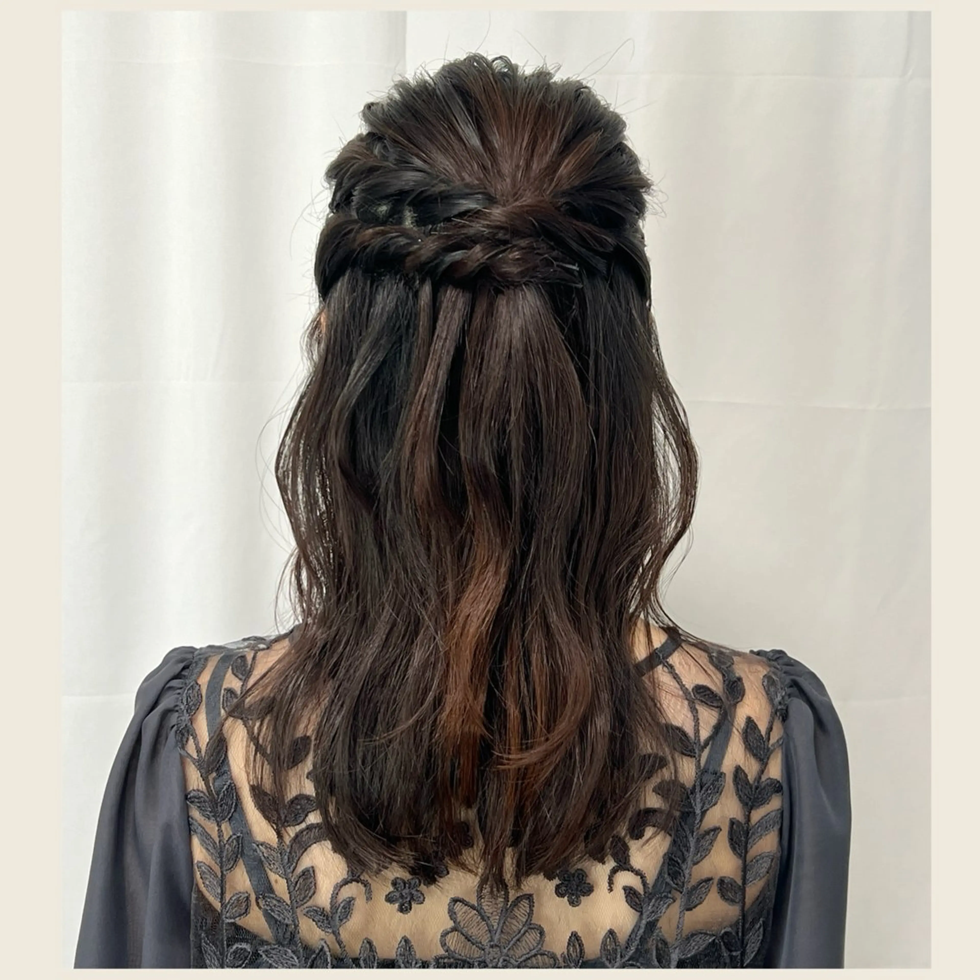 ヘアアレンジ ハーフアップ CHATEAU TERRACE所属・似合うヘアメイク🪞 CHATEAUのヘアスタイル