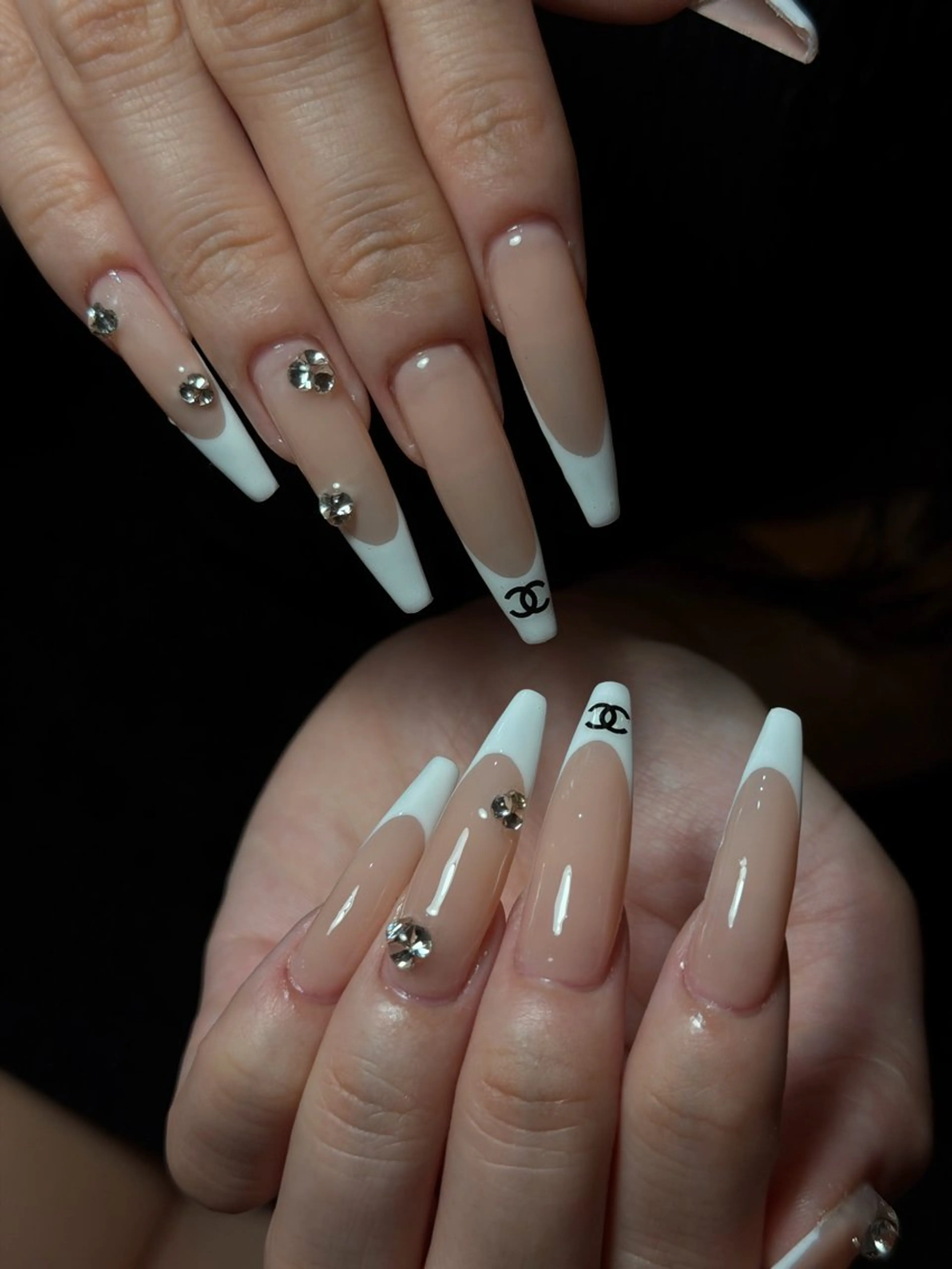 ネイル フレンチネイル グラデーション 韓国ネイル マグネットネイル シンプルネイル ハンドネイル CoMo Nail Studio所属・CoMo Nailのネイルデザイン