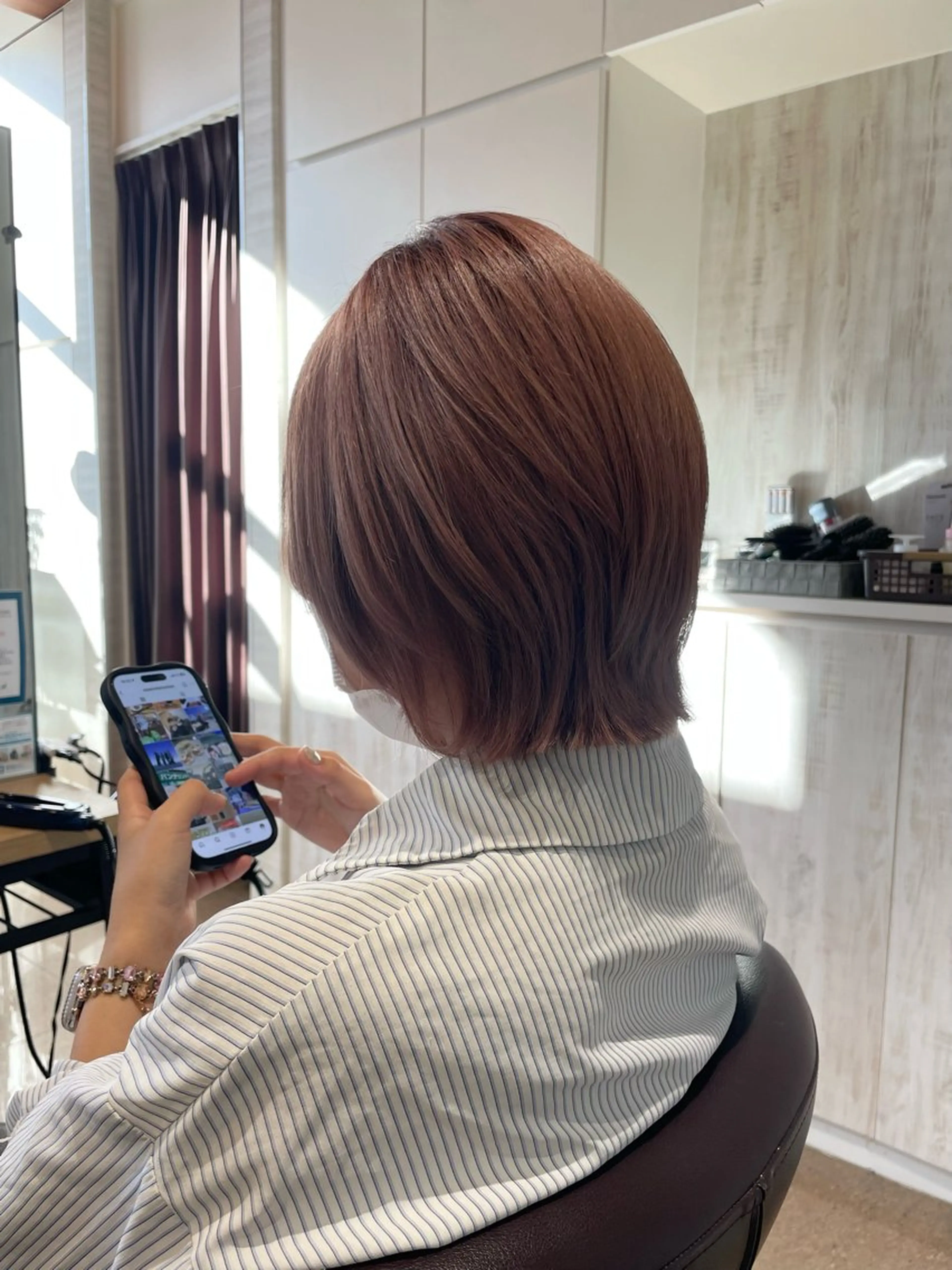 ミディアム ボブレイヤー ボブ レイヤーカット Plus lib 伊東 美咲のヘアスタイル