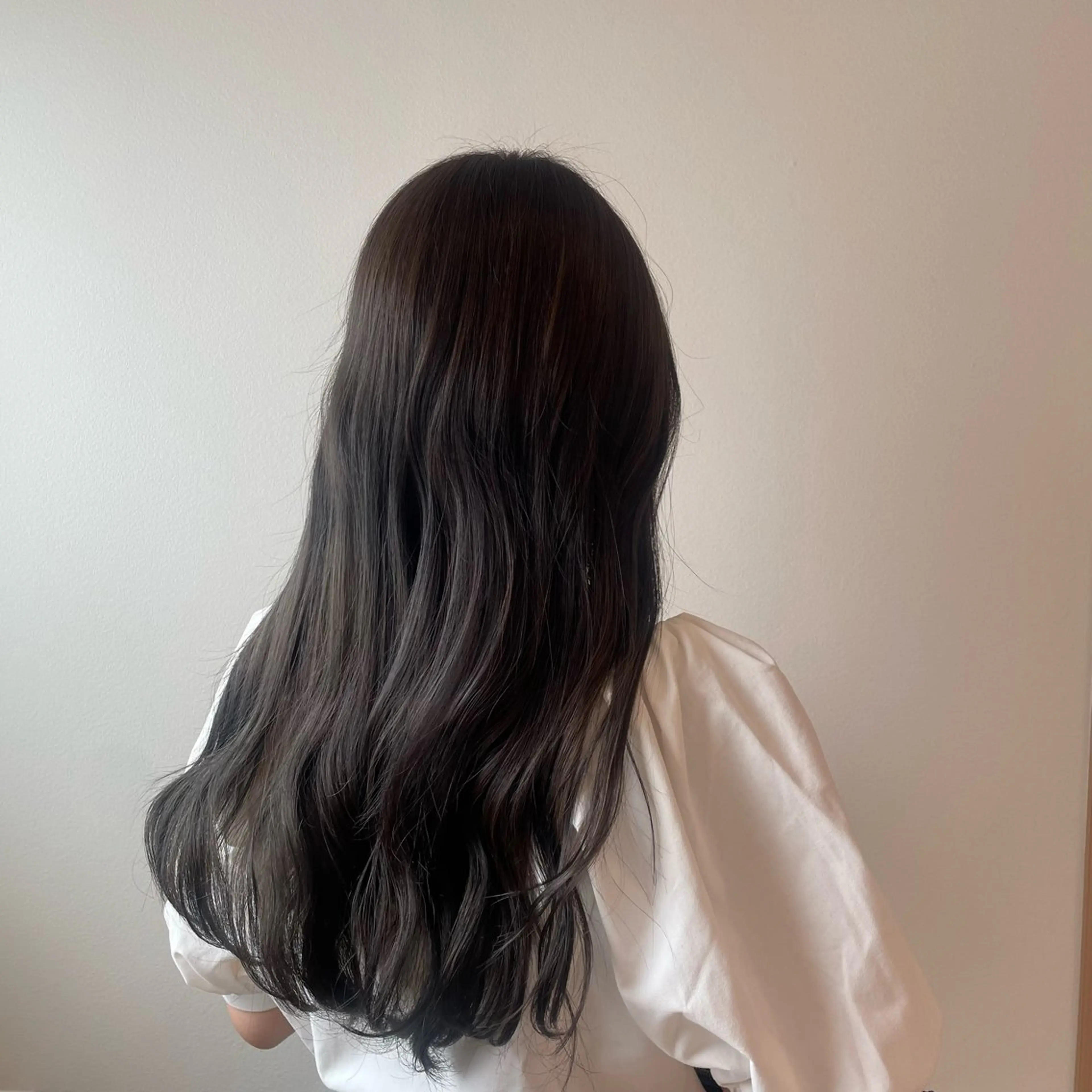 ミディアム Ruchika .のヘアスタイル
