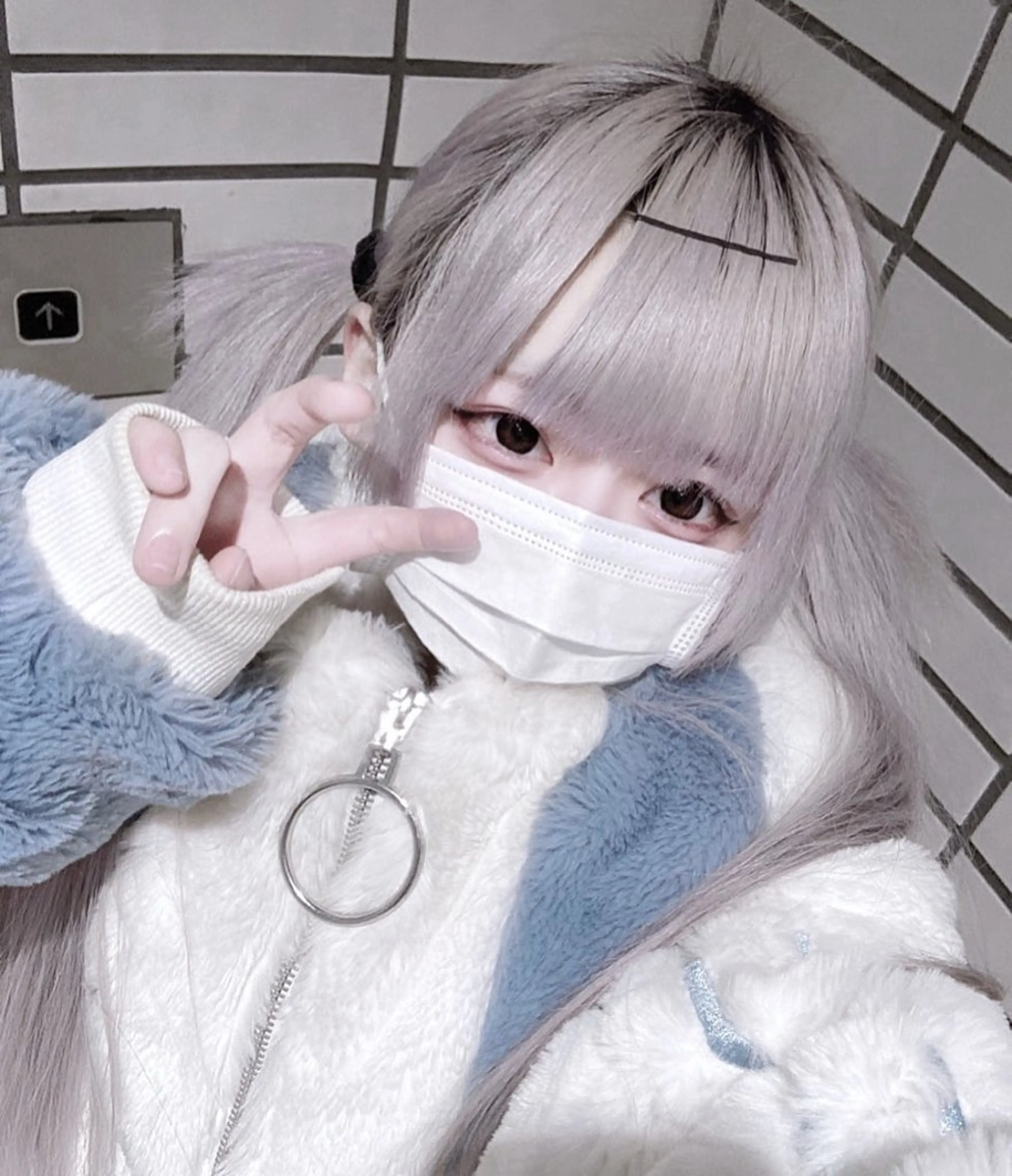 ロング エクステ ハイライト 白石 凜のヘアスタイル