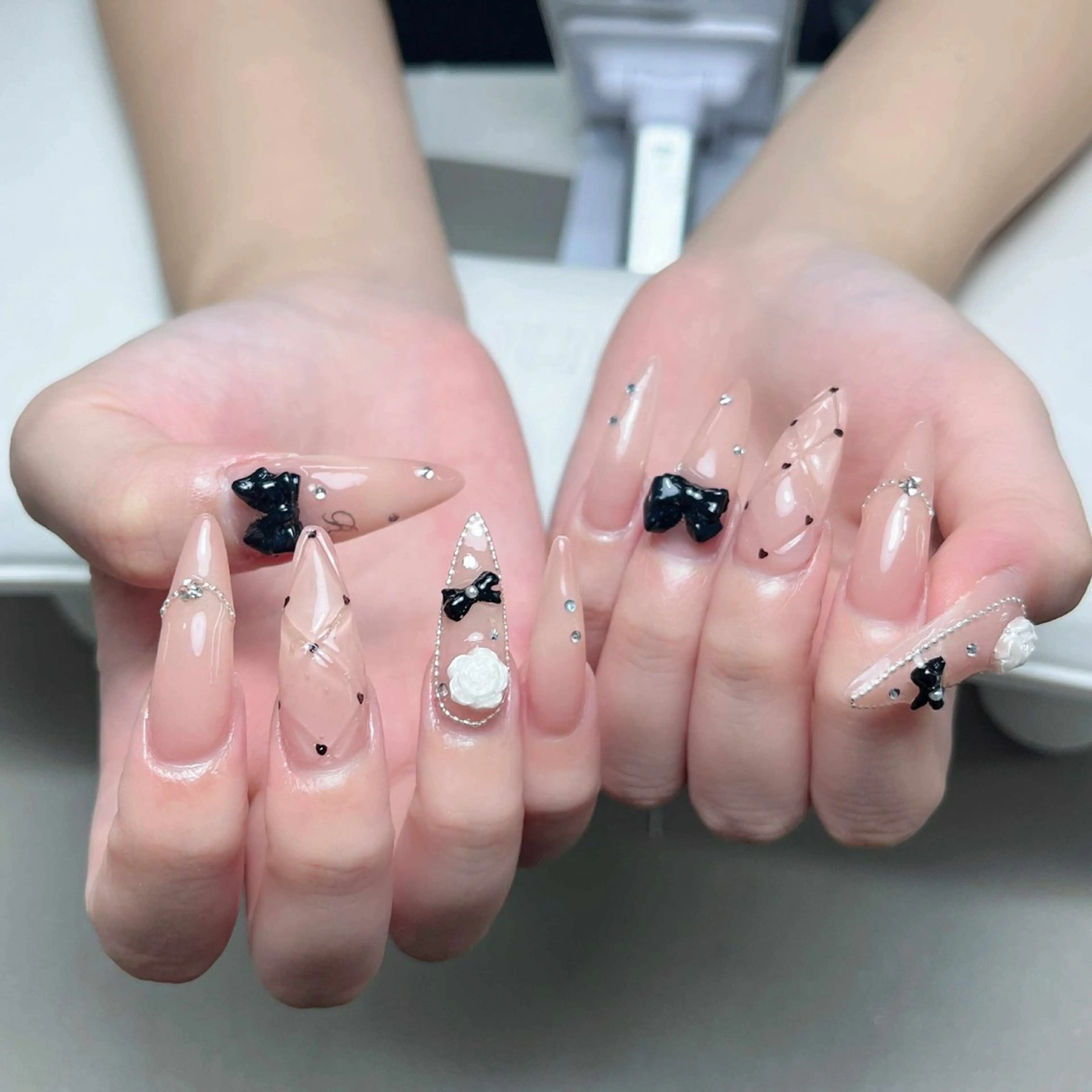ネイル ハンドネイル ハンドケア Nova Nail Nambaのネイルデザイン