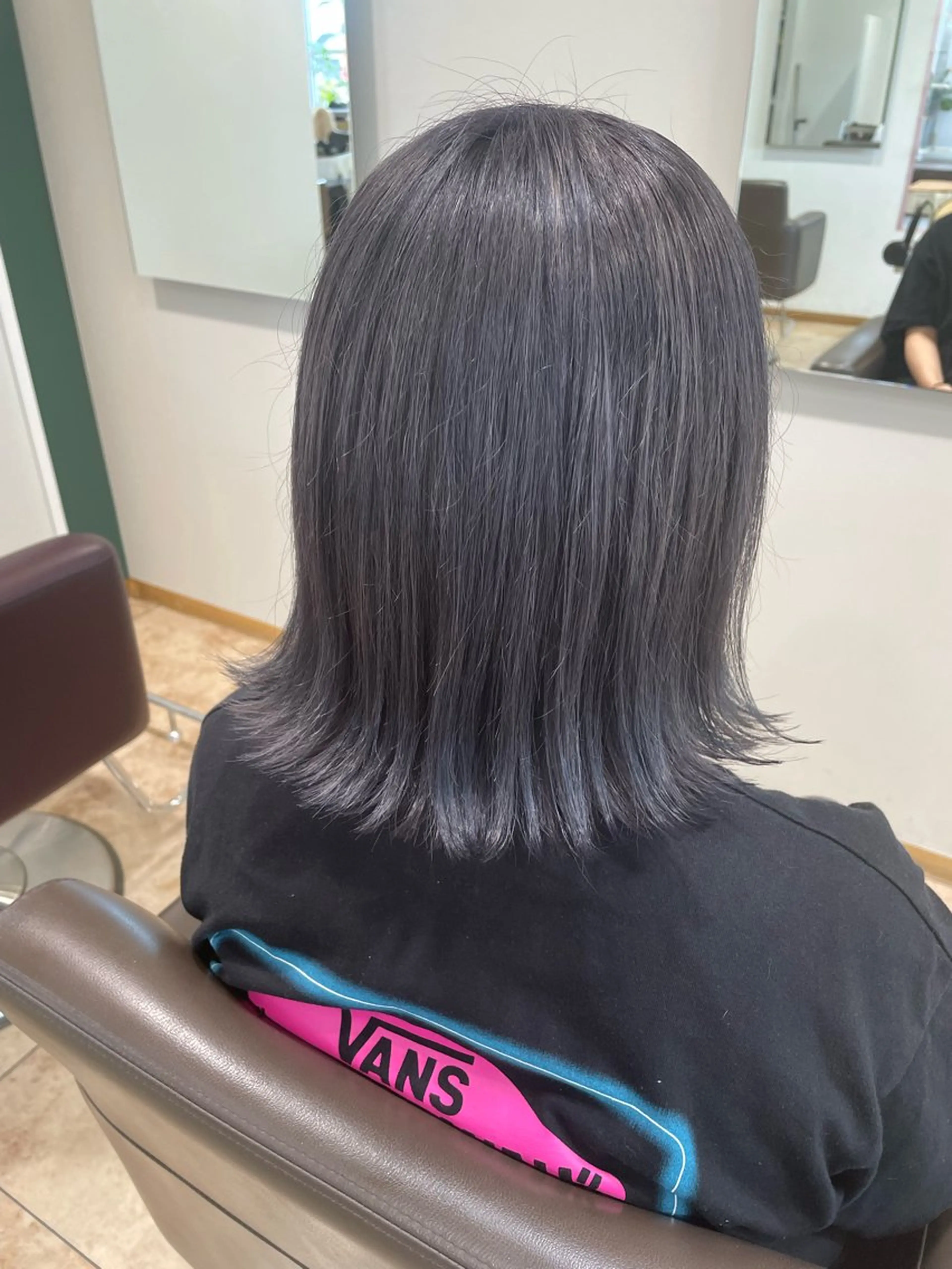 ミディアム カラー アッシュ 河合 菜摘のヘアスタイル