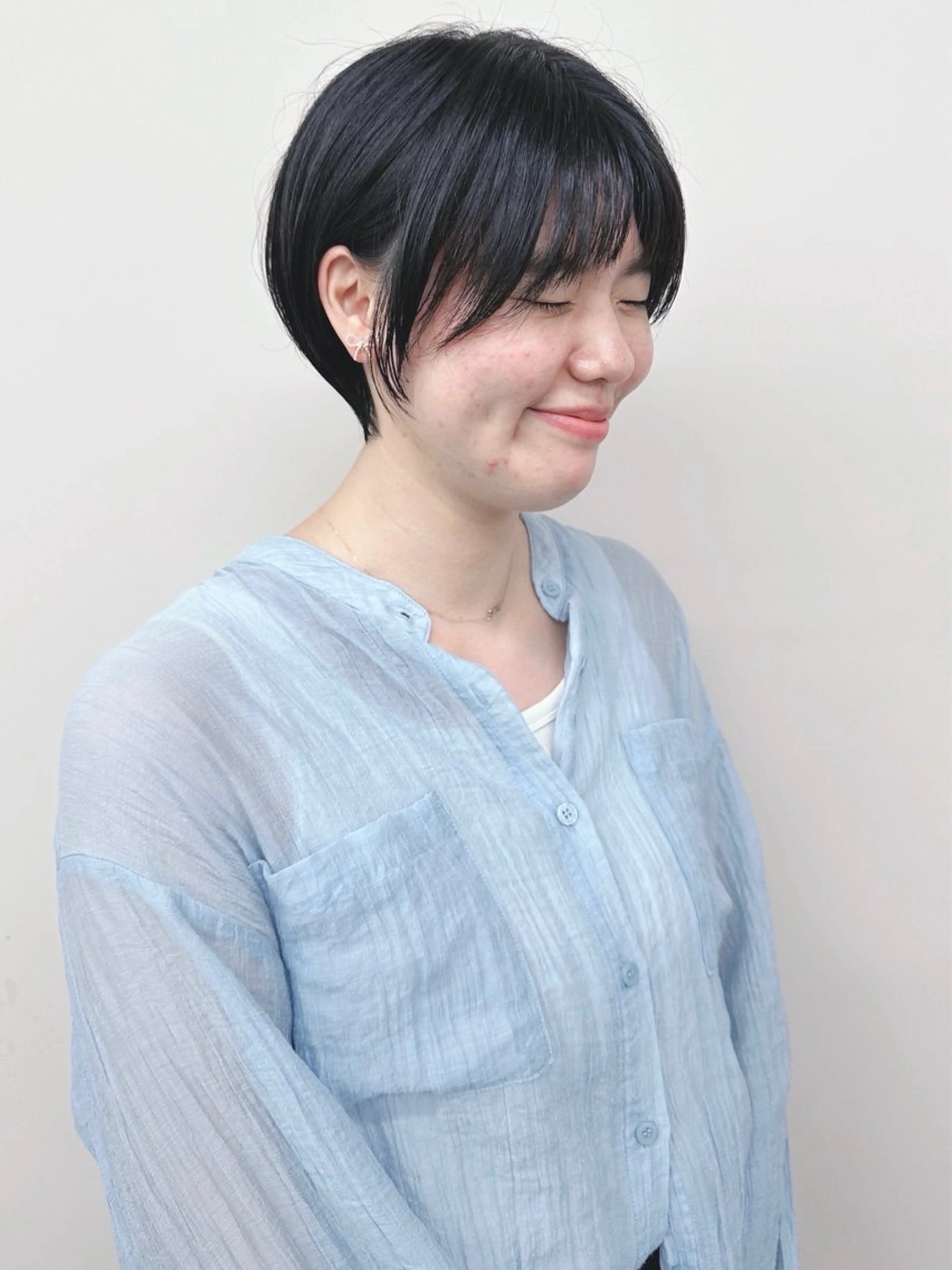 ショート とうい/パーマボブ/ くせ毛/丸みボブのヘアスタイル