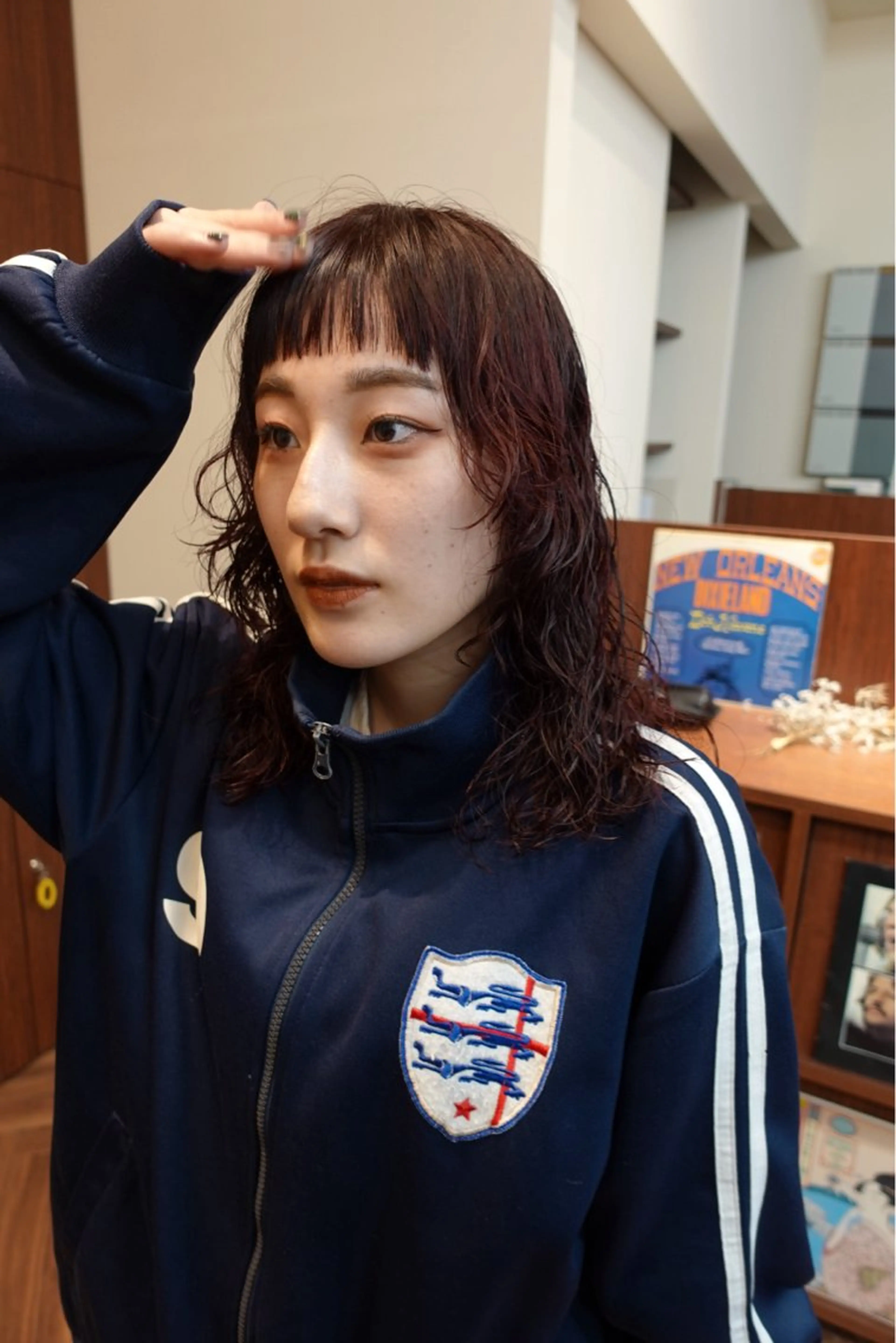 ミディアム カラー パーマ ミディアムパーマ オン眉 ボブパーマ/パーマ ウルフパーマのヘアスタイル