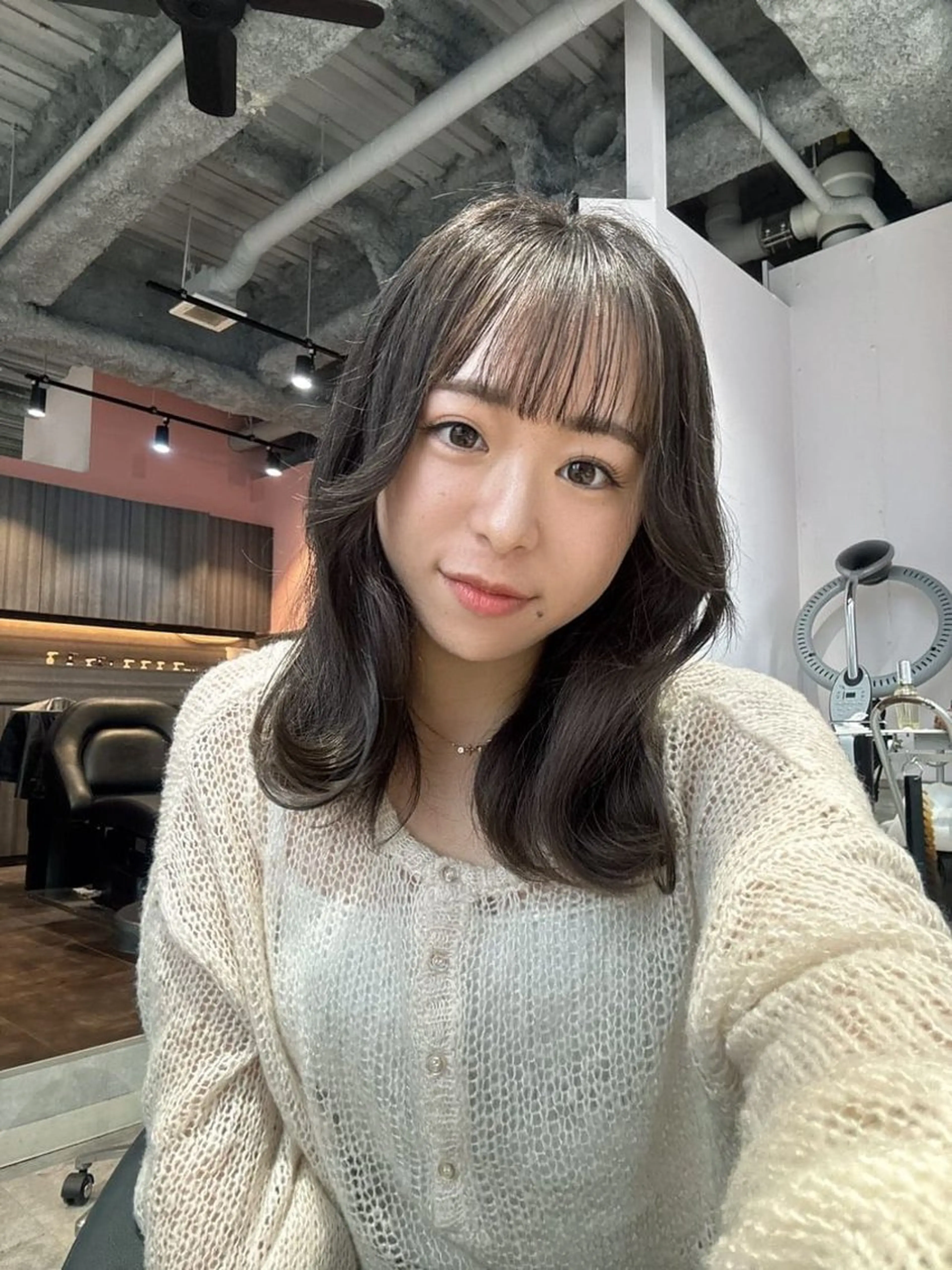 ミディアム shes茶屋町アリサ 🎀顔周り×韓国風のヘアスタイル