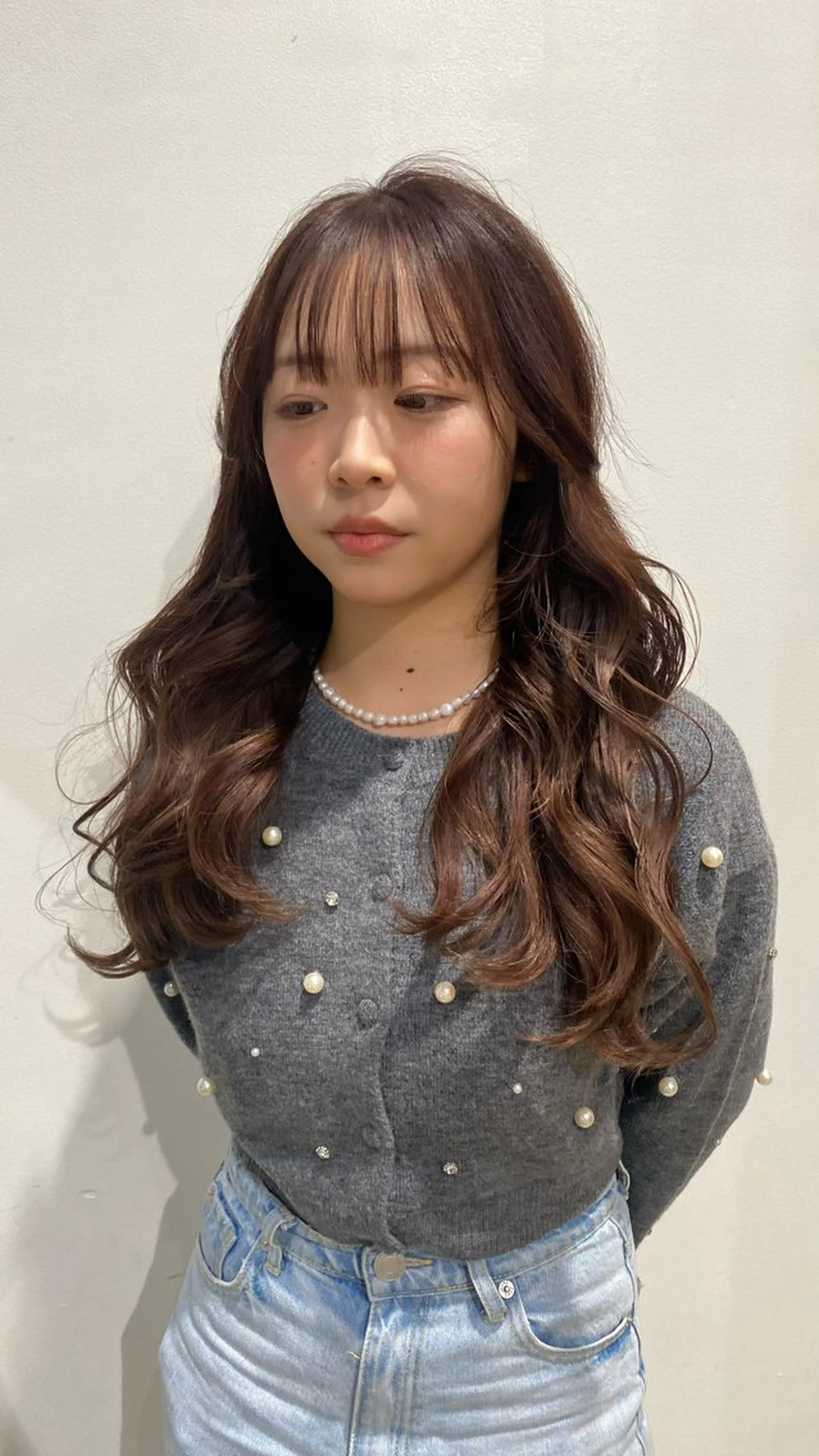 ロング カラー 磯谷 朋のヘアスタイル