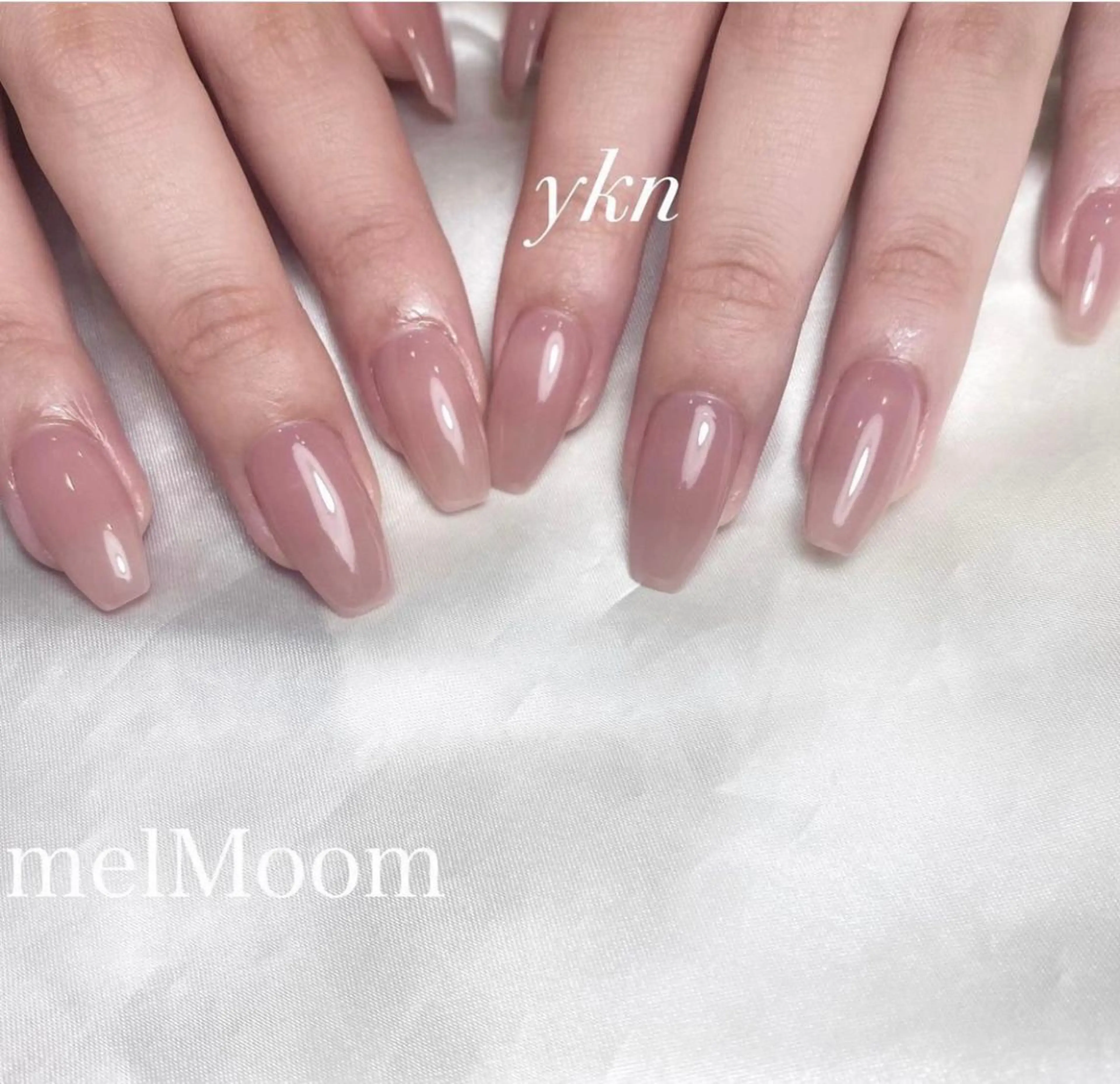 ネイル ワンカラーネイル ハンドネイル melMoon .のネイルデザイン