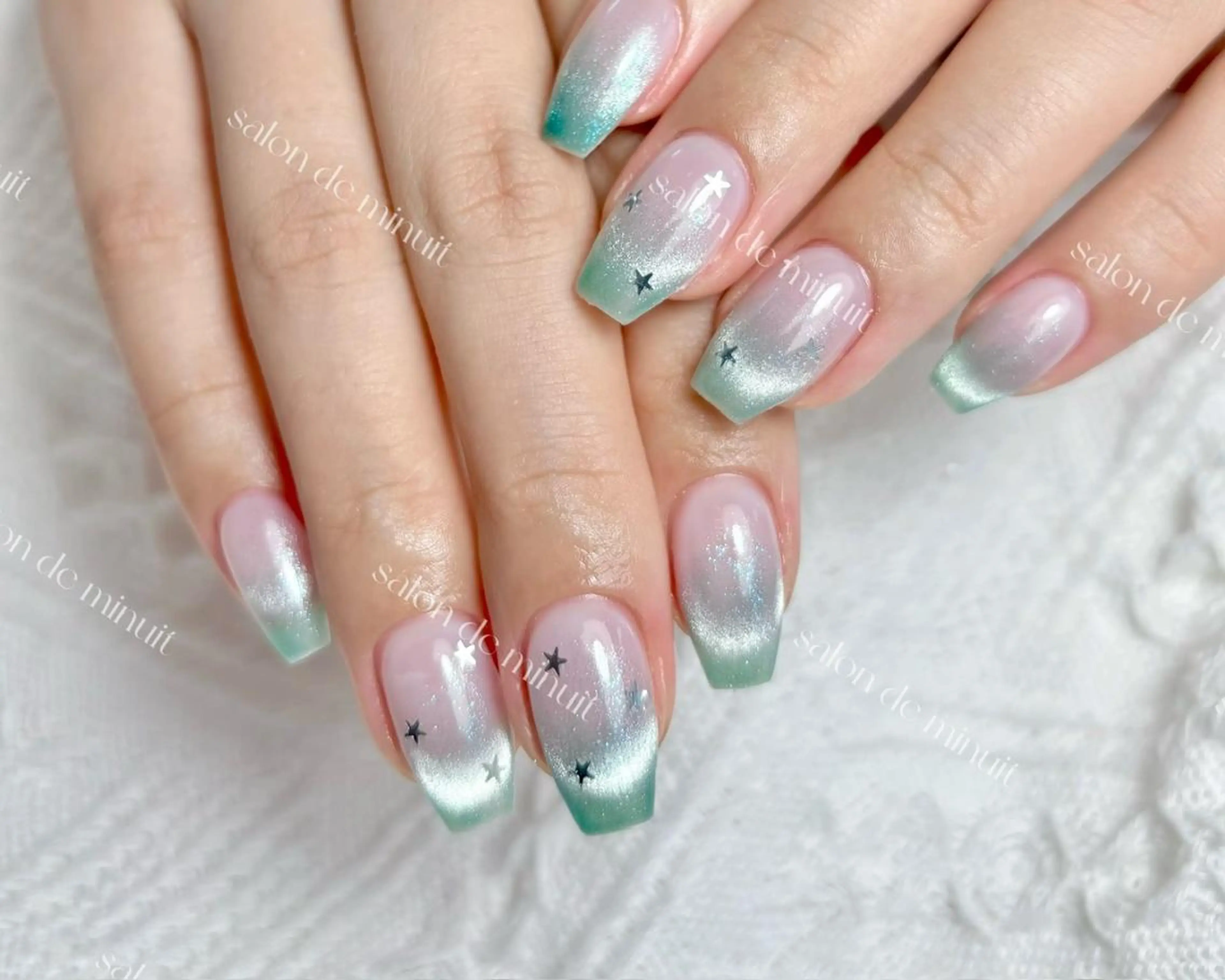 ネイル Salon de Minuit🦩のネイルデザイン