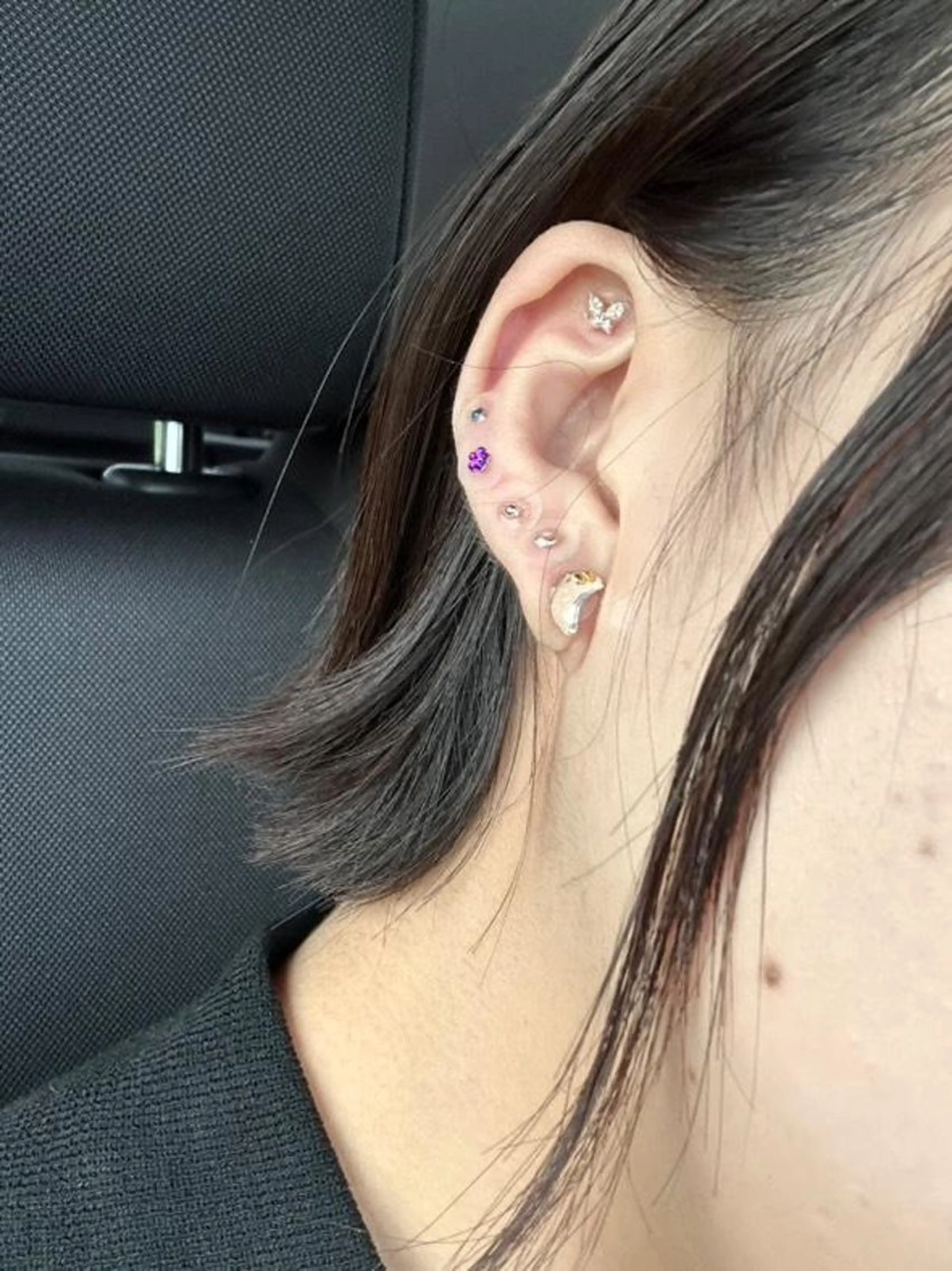 耳ツボジュエリー 💛(12粒)の写真