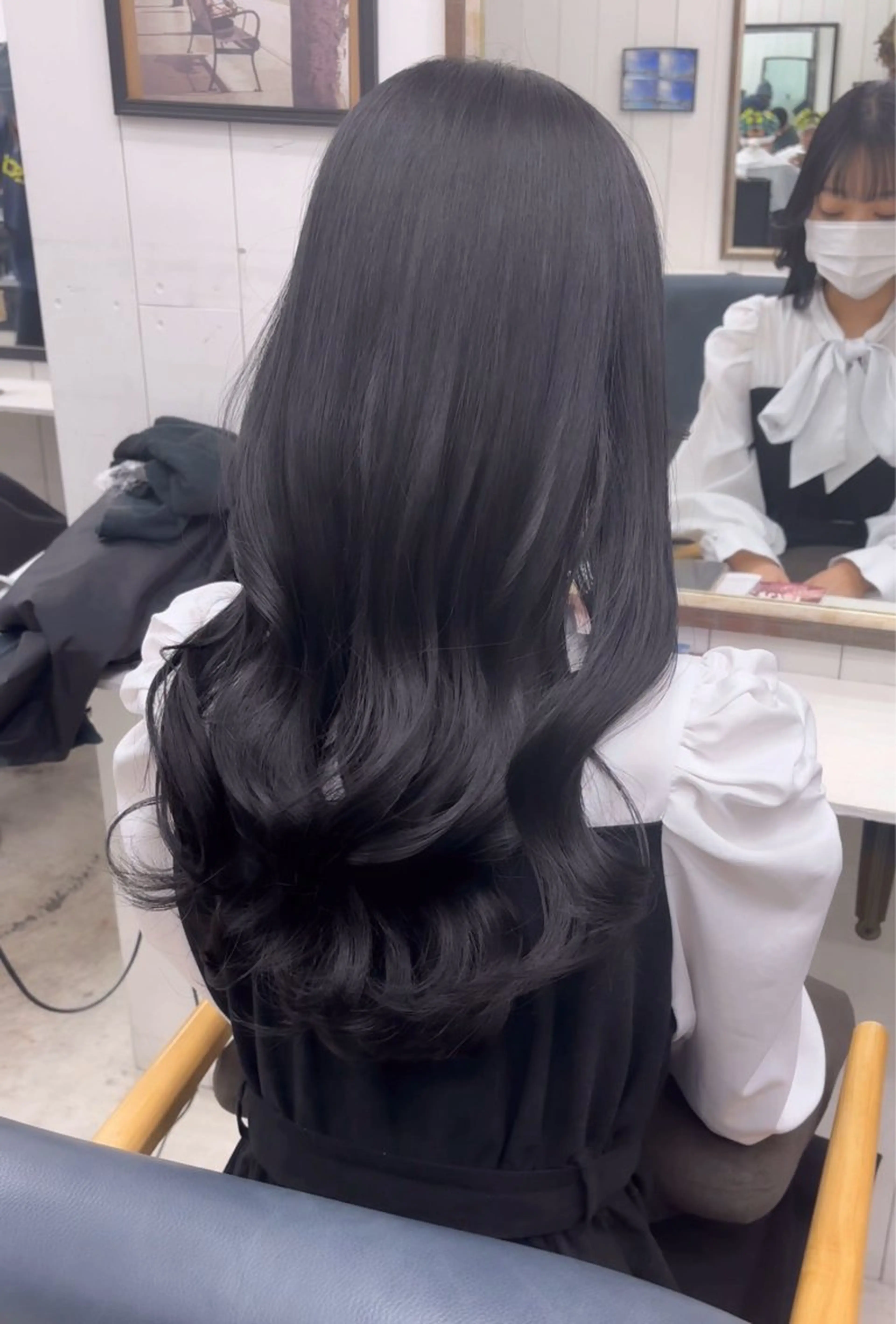 ロング カラー カット ヘアカラー トリートメント Ann. /レイヤーカットのヘアスタイル