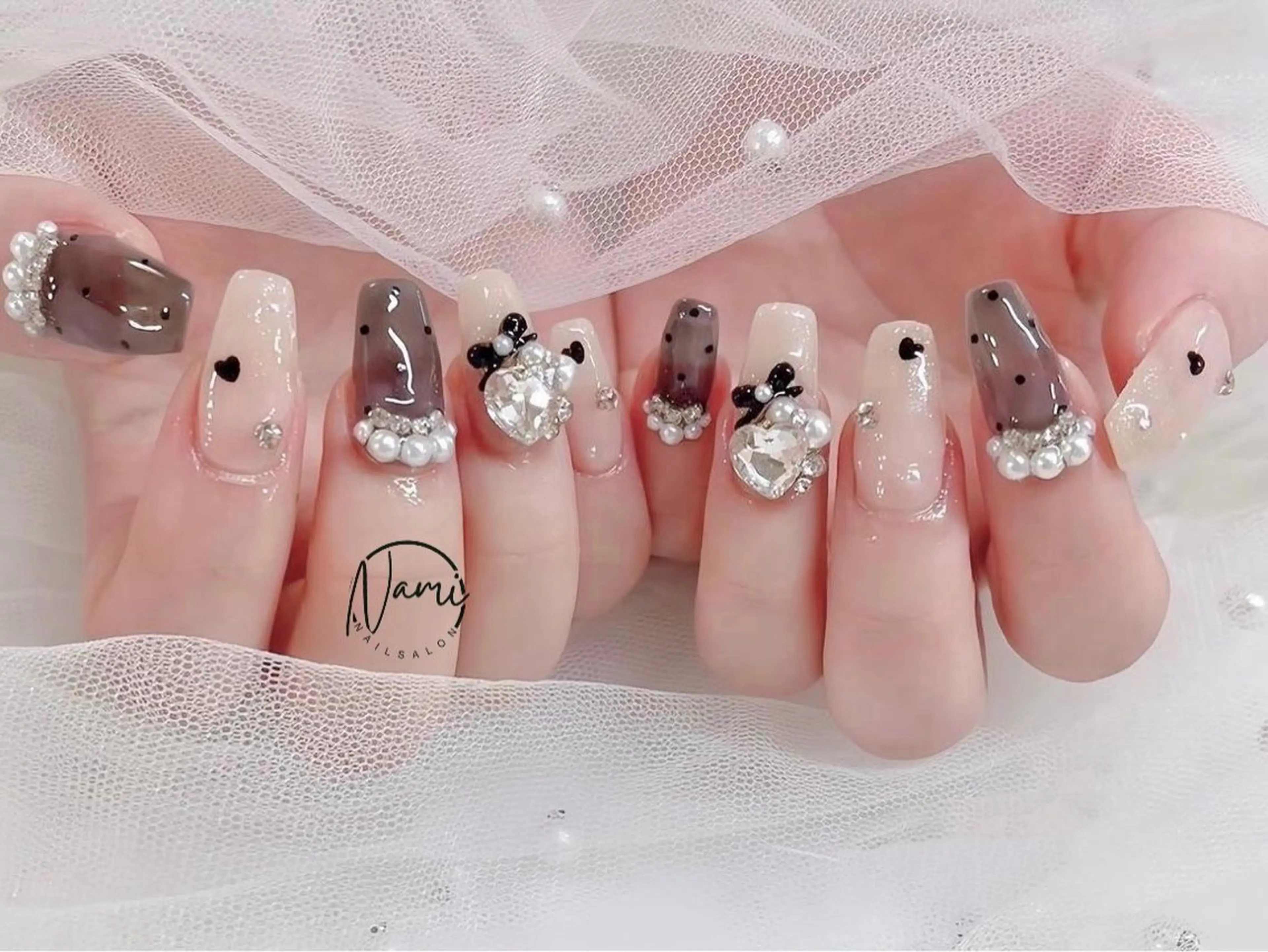 ネイル ガーリー 韓国ネイル ロングネイル 持ち込み ハンドネイル Nami nail salon所属・Nami nail salonのネイルデザイン