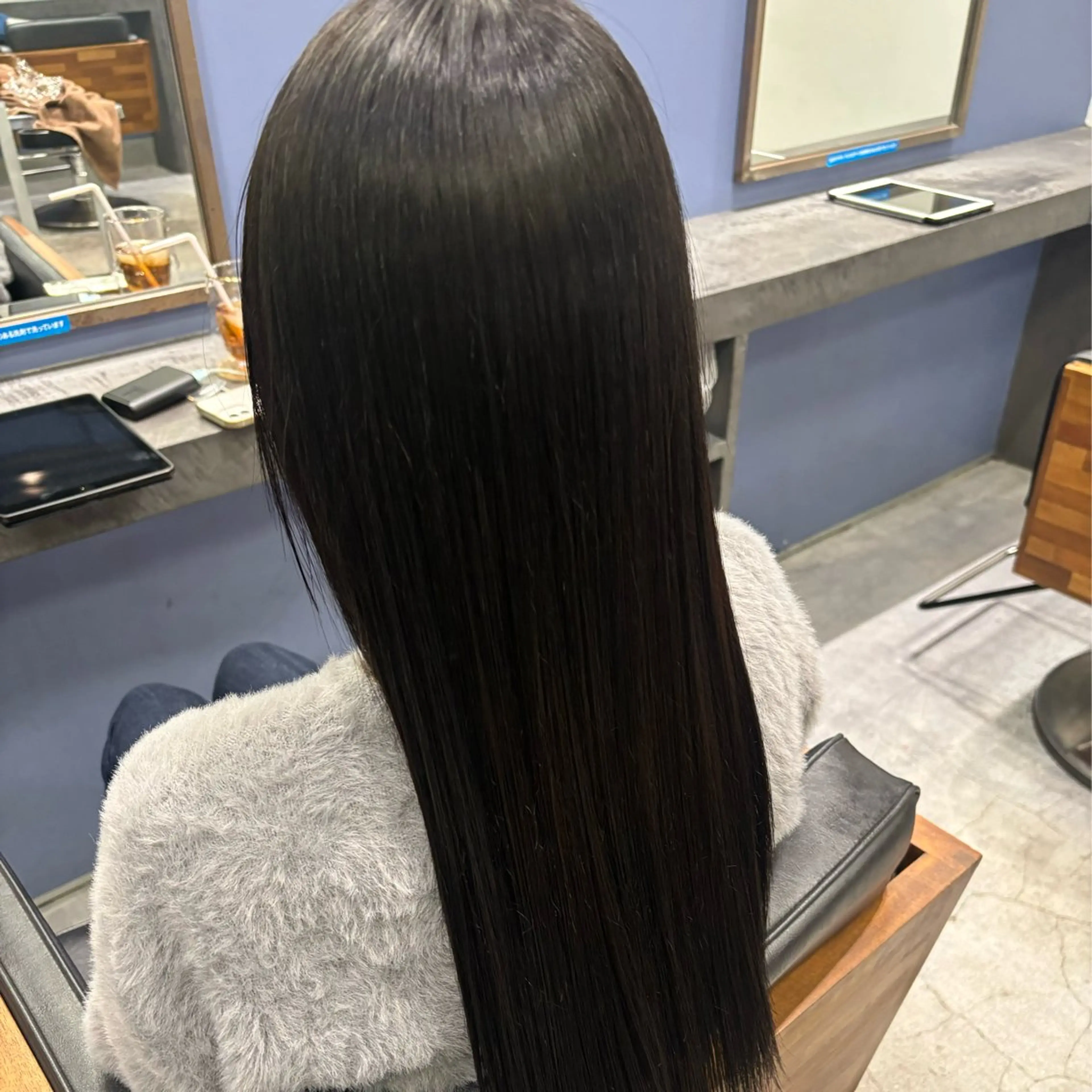 ロング カラー ブラウンカラー ダークブラウン ヘアカラー トリートメント 〖❁田尻千尋| LEONID❁〗のヘアスタイル
