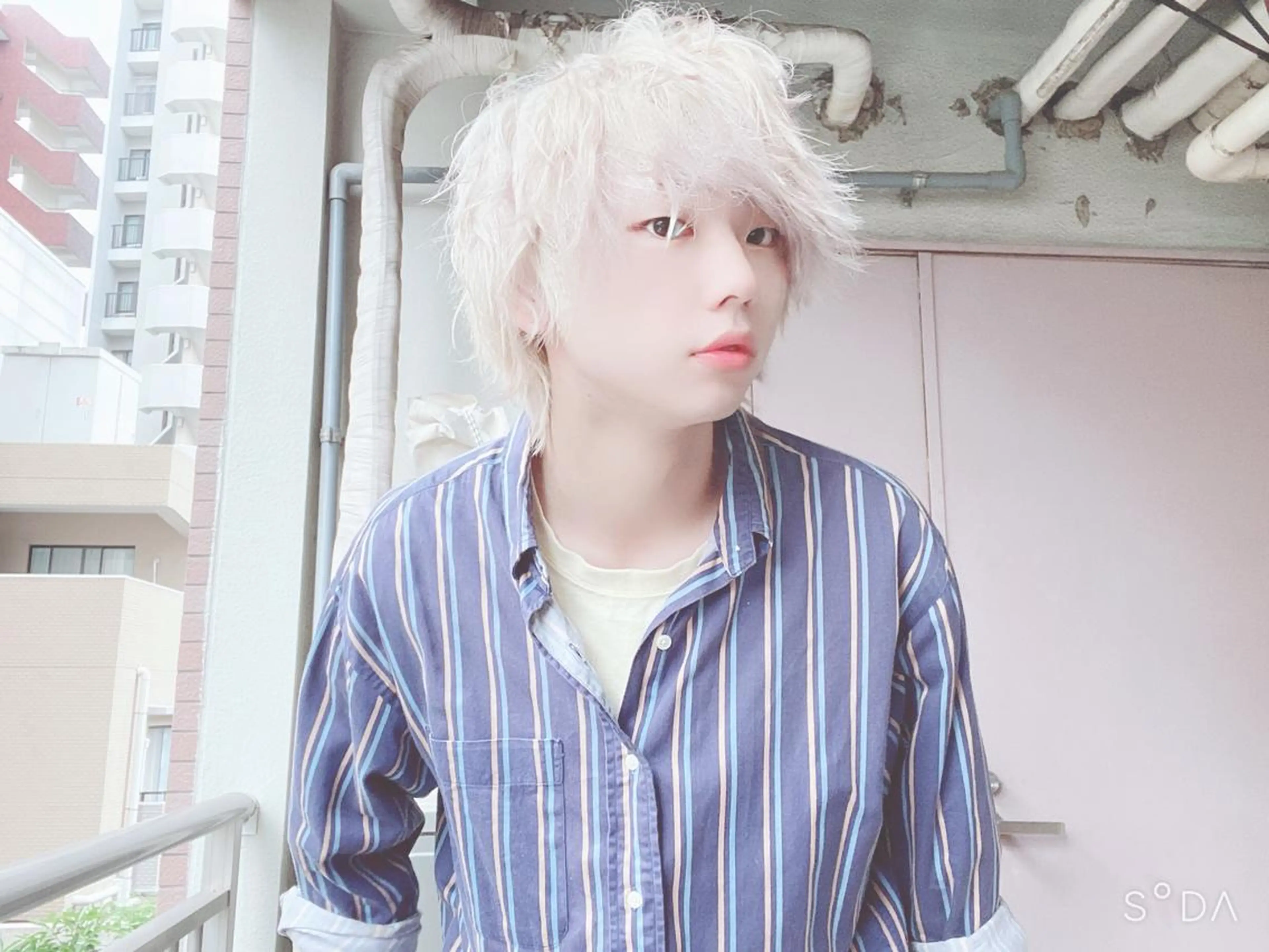 セミロング カラー パーマ メンズ メンズバレイヤージュ メンズブリーチ メンズハイトーン バレイヤージュ ベージュカラー ⚠️激安ブリーチで 後悔してる方へ⚠️のヘアスタイル