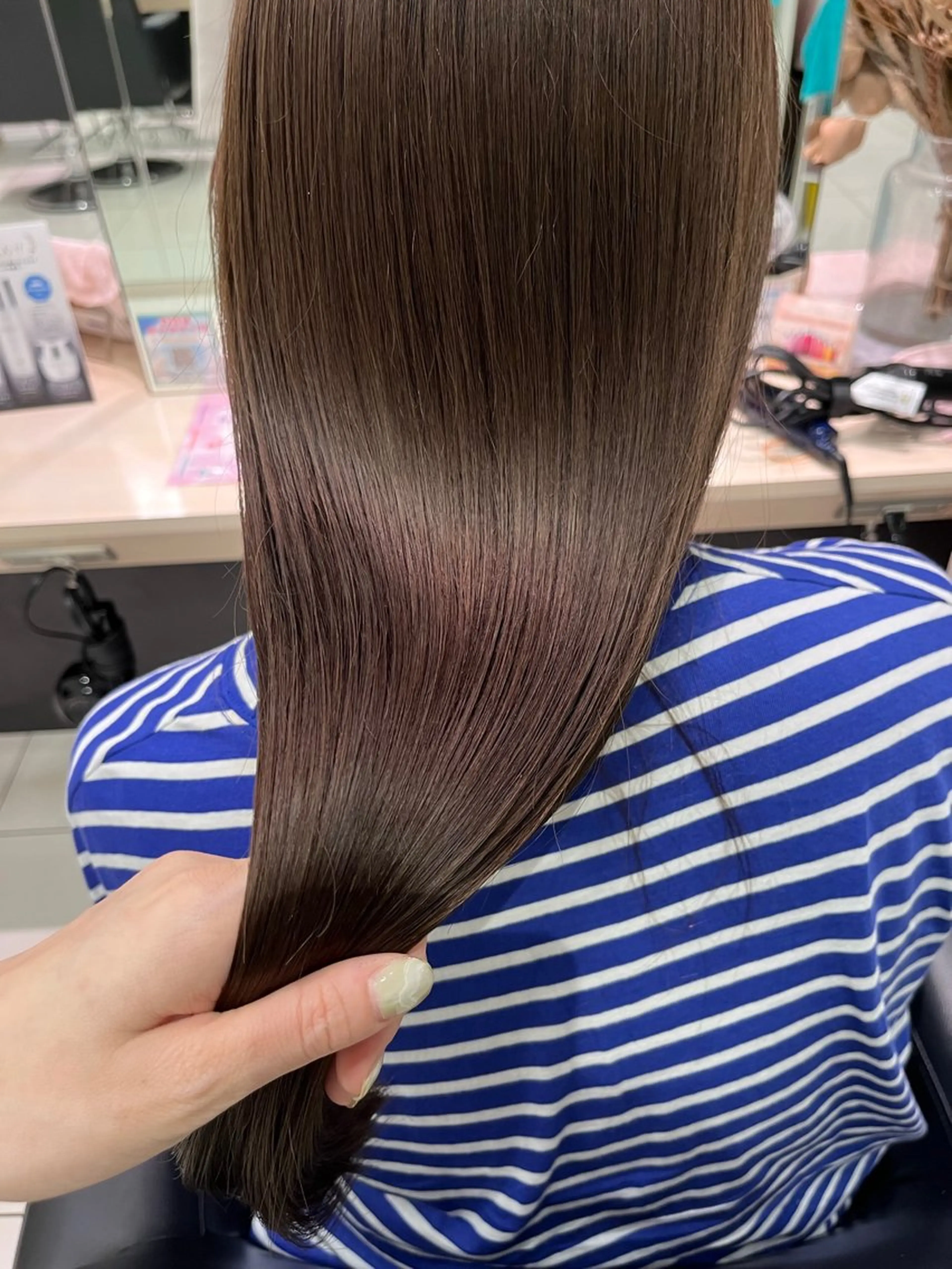ロング ‎‪🩰 艶髪ト レンド しおり🔅のヘアスタイル