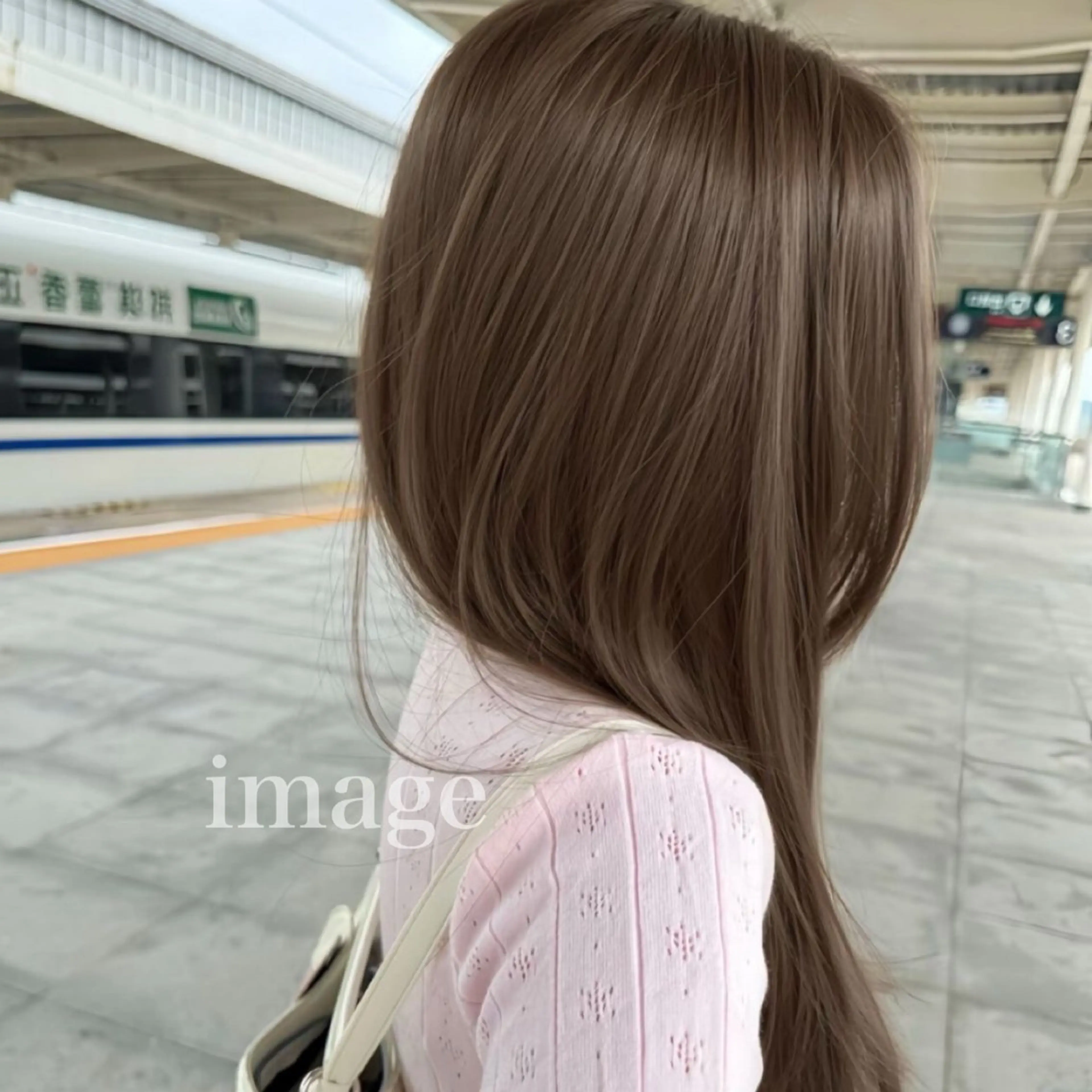 ロング カラー ブリーチ ブラウンカラー 透明感カラー ブリーチなしカラー ヘアカラー sia所属・Nene Murakamiのヘアスタイル