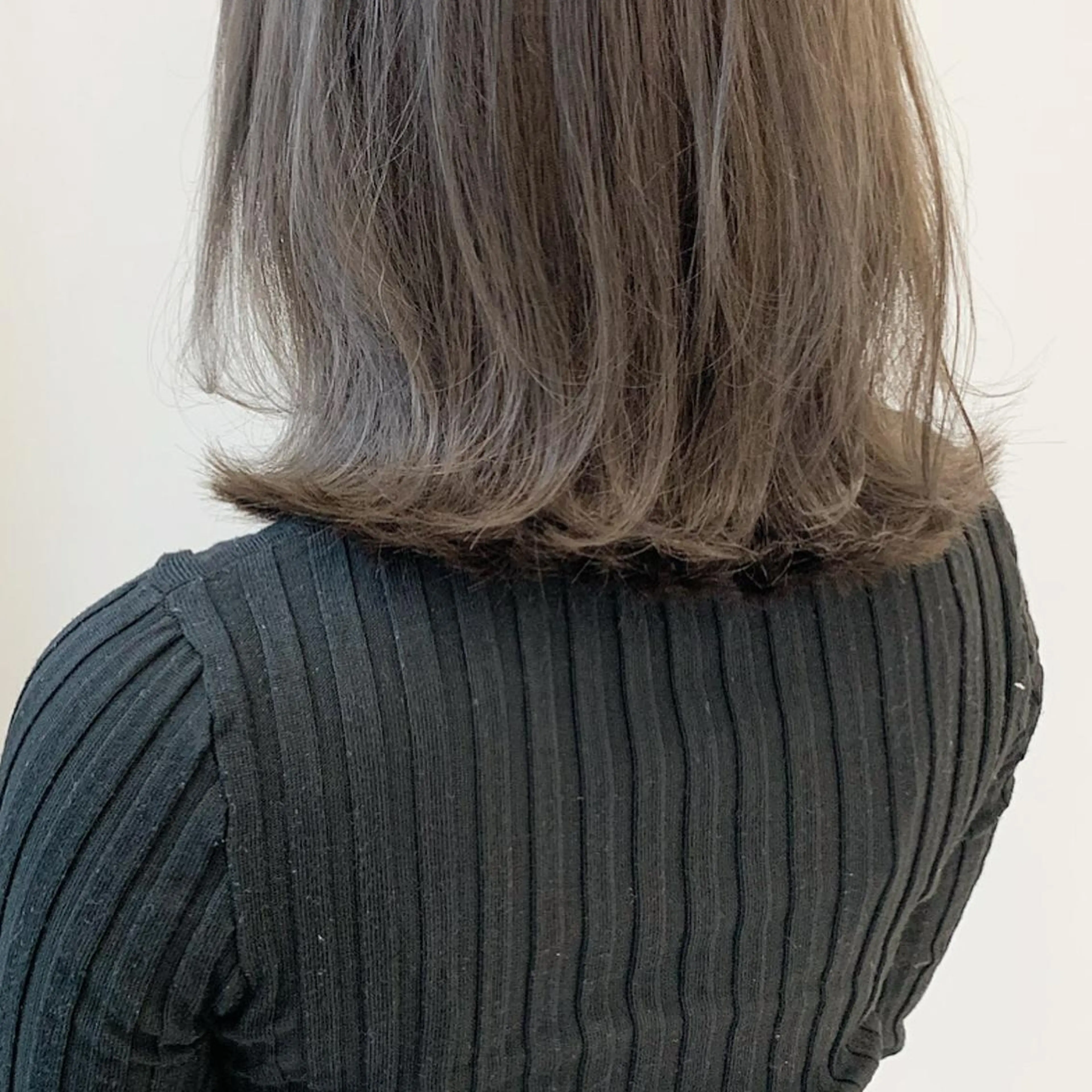 ミディアム カラー ヘアカラー トリートメント SALOWIN浦和店所属・1日5名限定美容師 miwaのヘアスタイル
