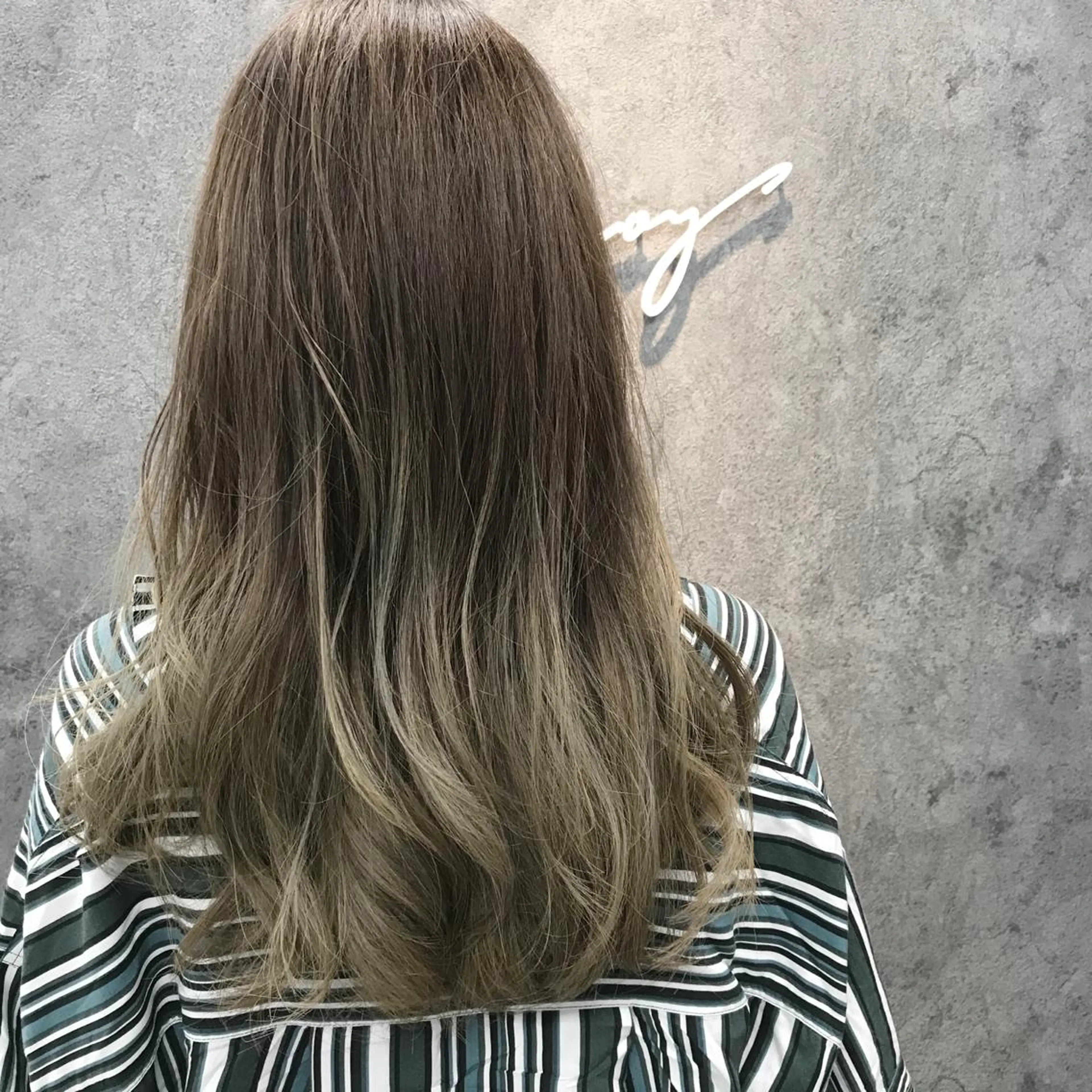 セミロング カット ヘアカラー トリートメント 所渉/韓国レイヤー /ウルフカットのヘアスタイル