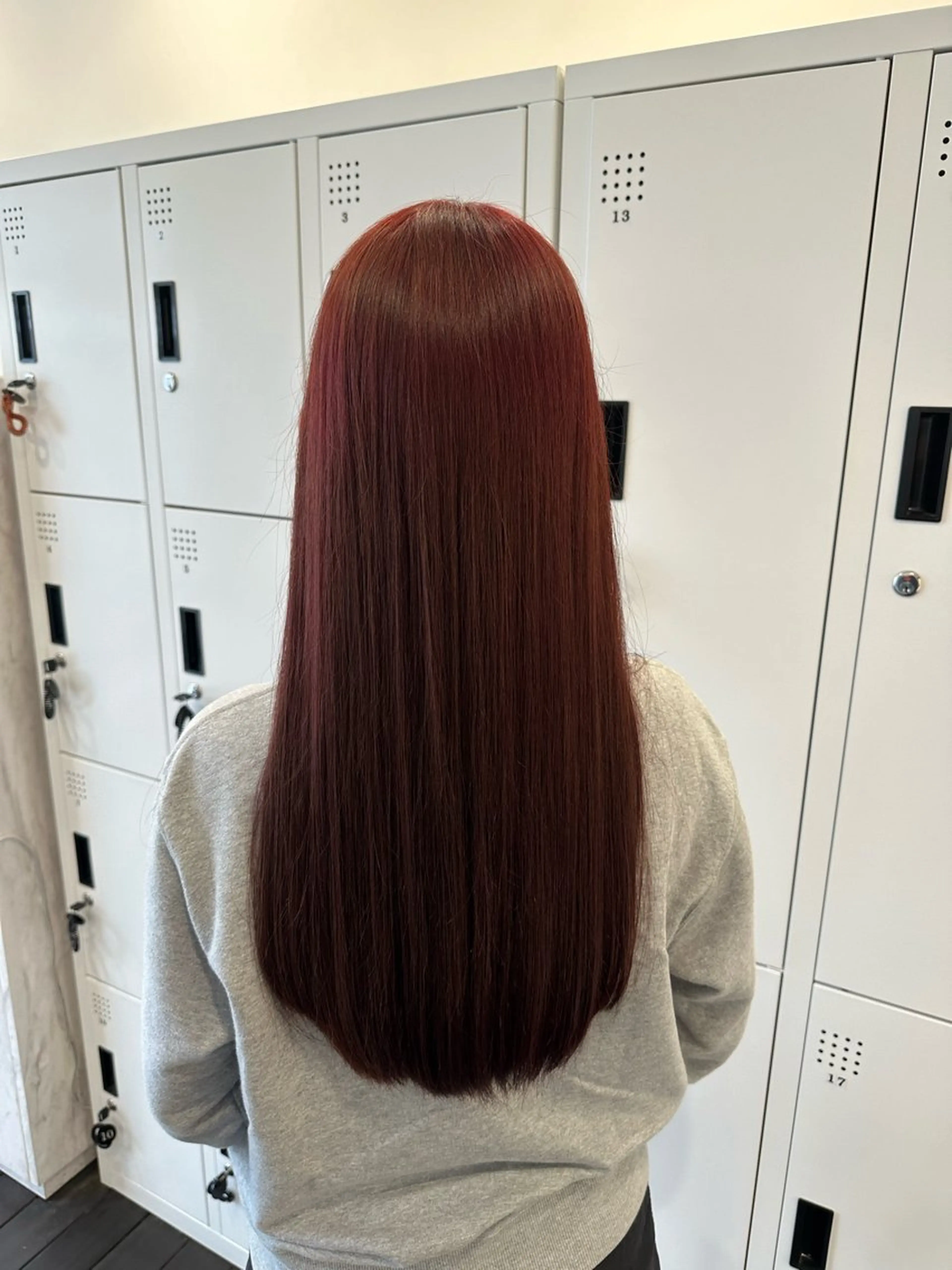 ロング カラー 奥澤 祐花のヘアスタイル