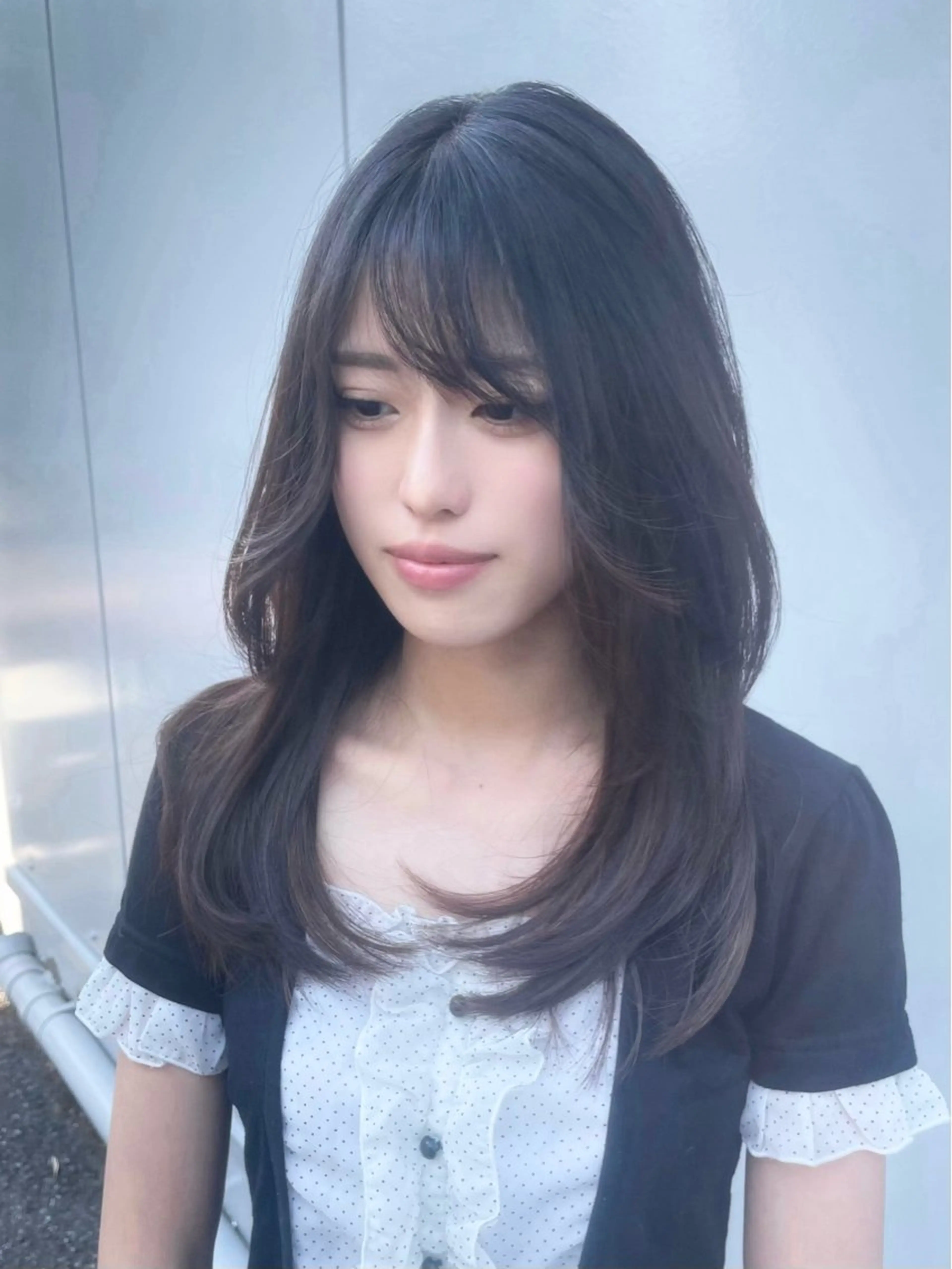 ロング レイヤーカット 深澤 帆乃のヘアスタイル