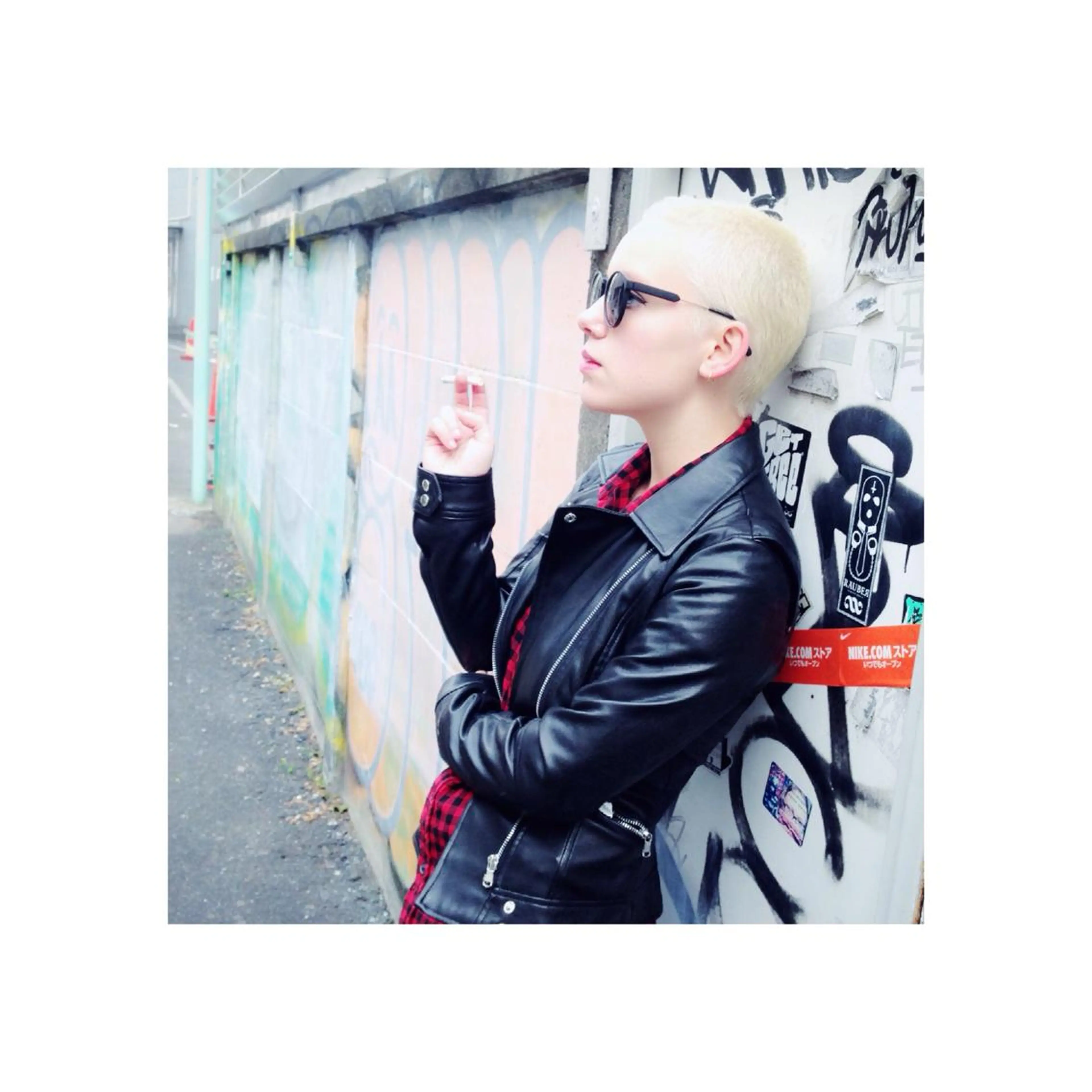 ショート カラー アオガミ （前髪顔周りカット）のヘアスタイル