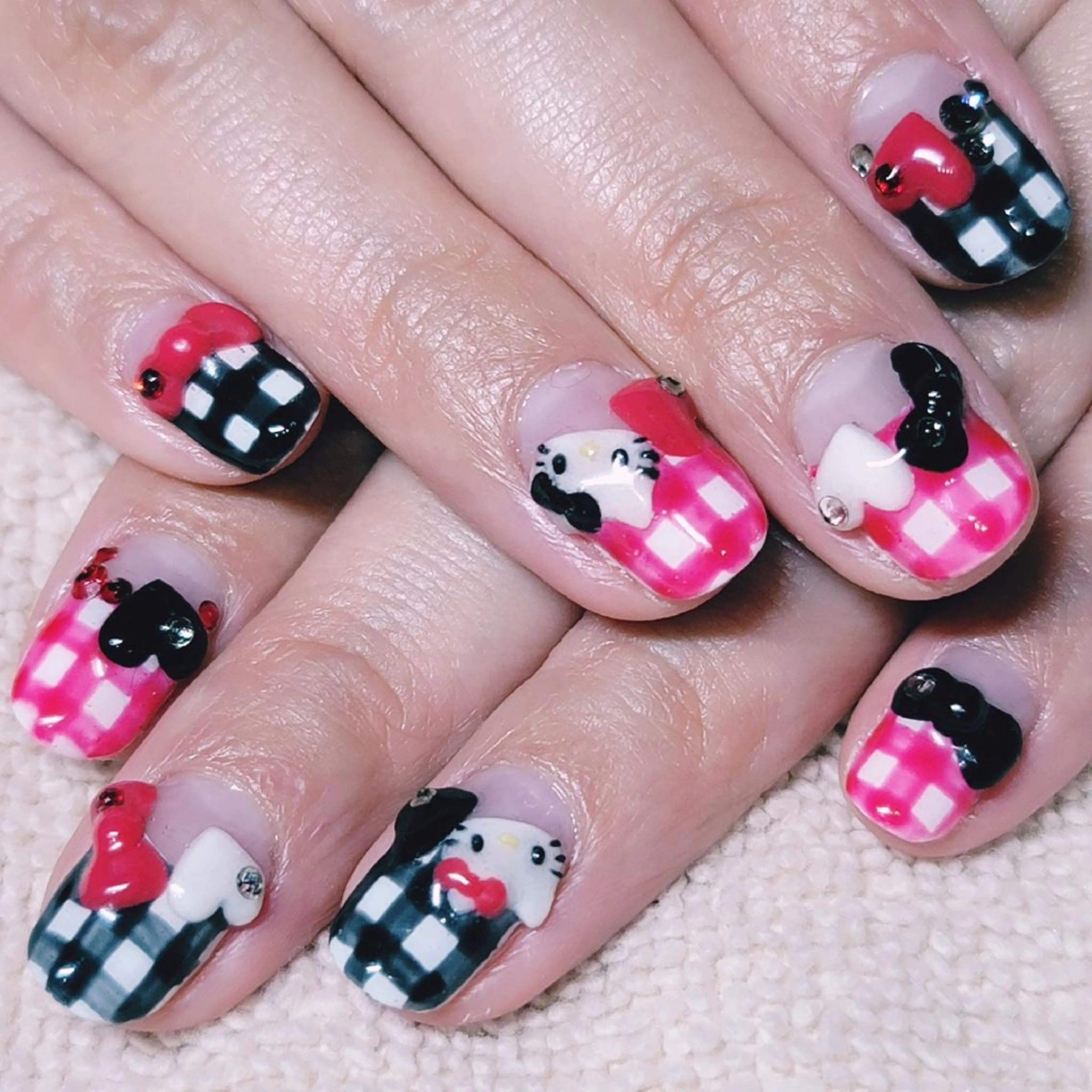 ネイル フレンチネイル ハート 赤色 逆フレンチ リボン ハンドネイル よしだ ひろきのネイルデザイン