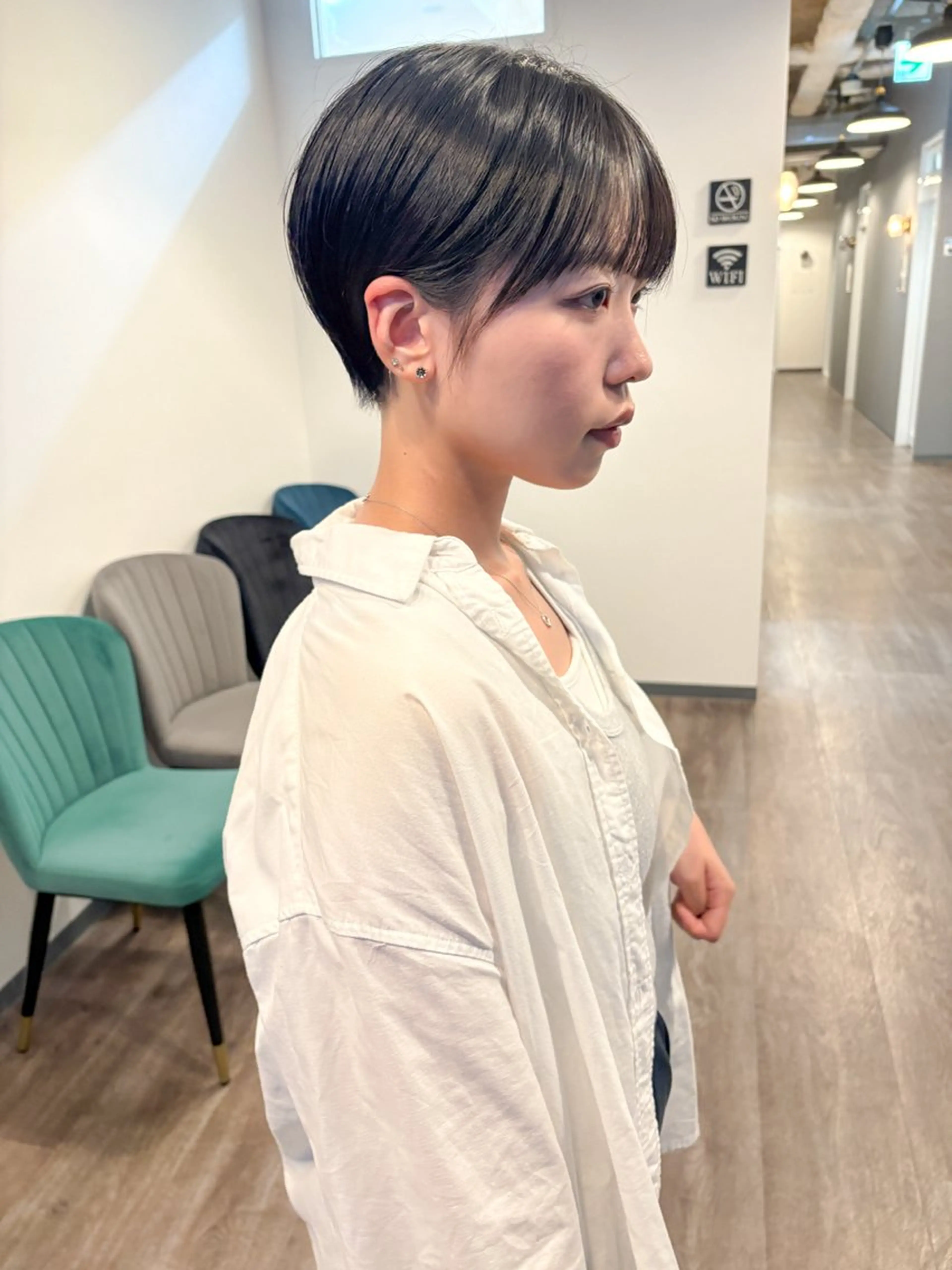 ショート カラー ショートヘア サイドバング 小顔カット カット .iyu所属・吉祥寺小顔×ショート 🍋宮本大輔🍋のヘアスタイル