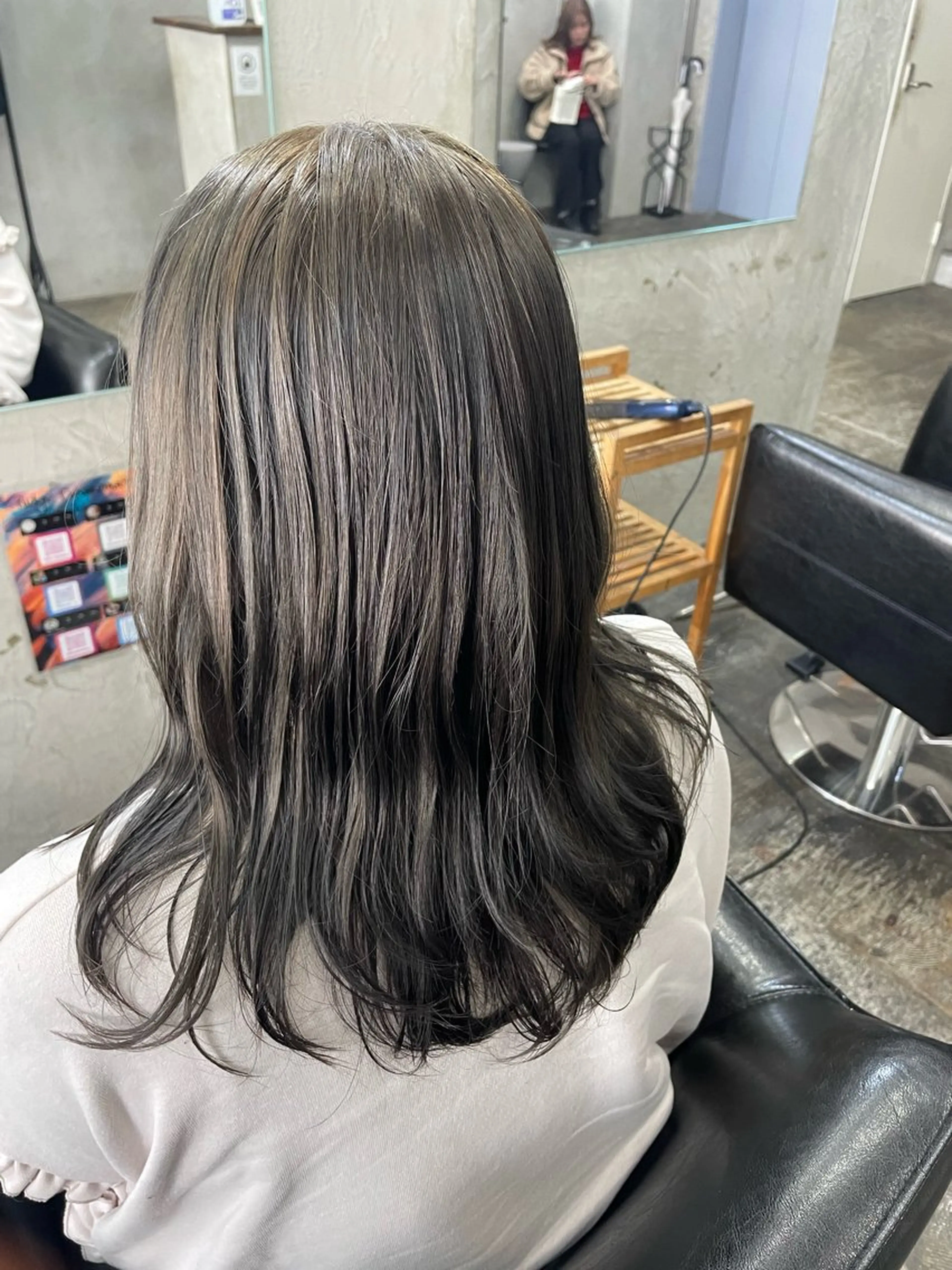 カラー グレージュ オリーブグレージュ オリーブグレー ヘアカラー MaisonHALU さくらのヘアスタイル