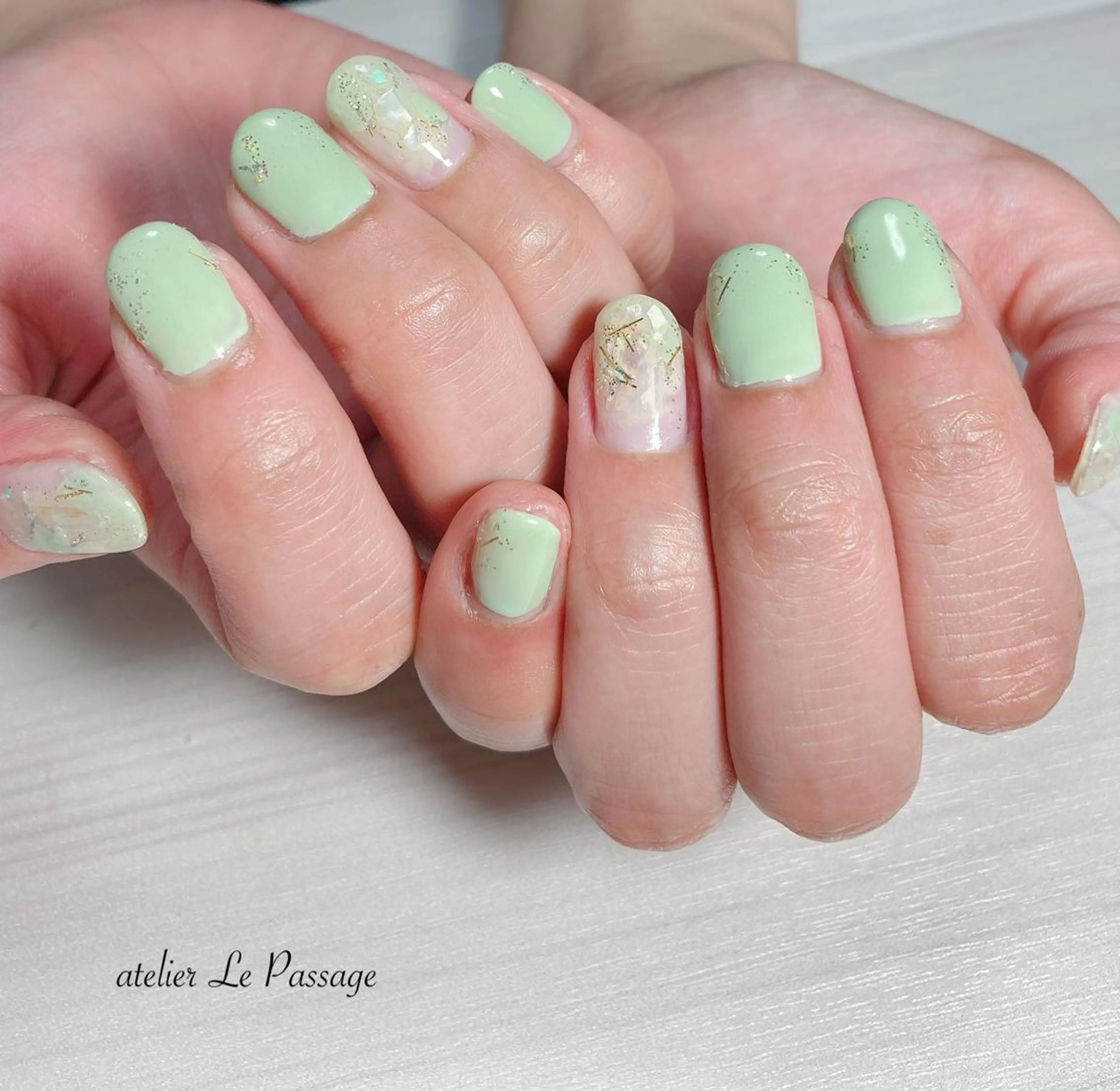 ネイル ジェルネイル オフィスネイル パラジェル パステルネイル ピスタチオネイル Atelier Le Passage所属・h nakatsukaのネイルデザイン