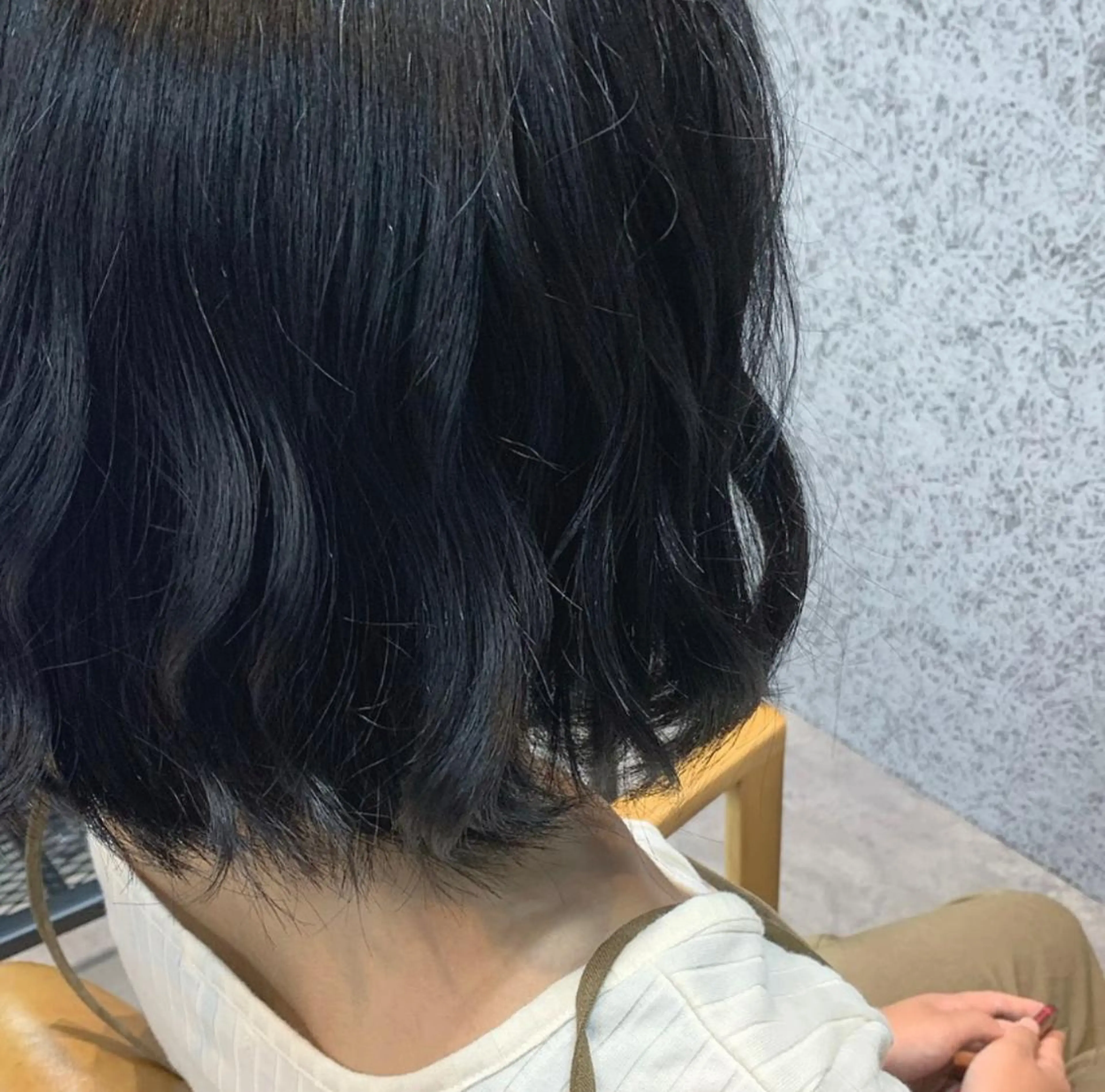 ミディアム カラー eyesburg W/est所属・ショートボブ 村上のヘアスタイル