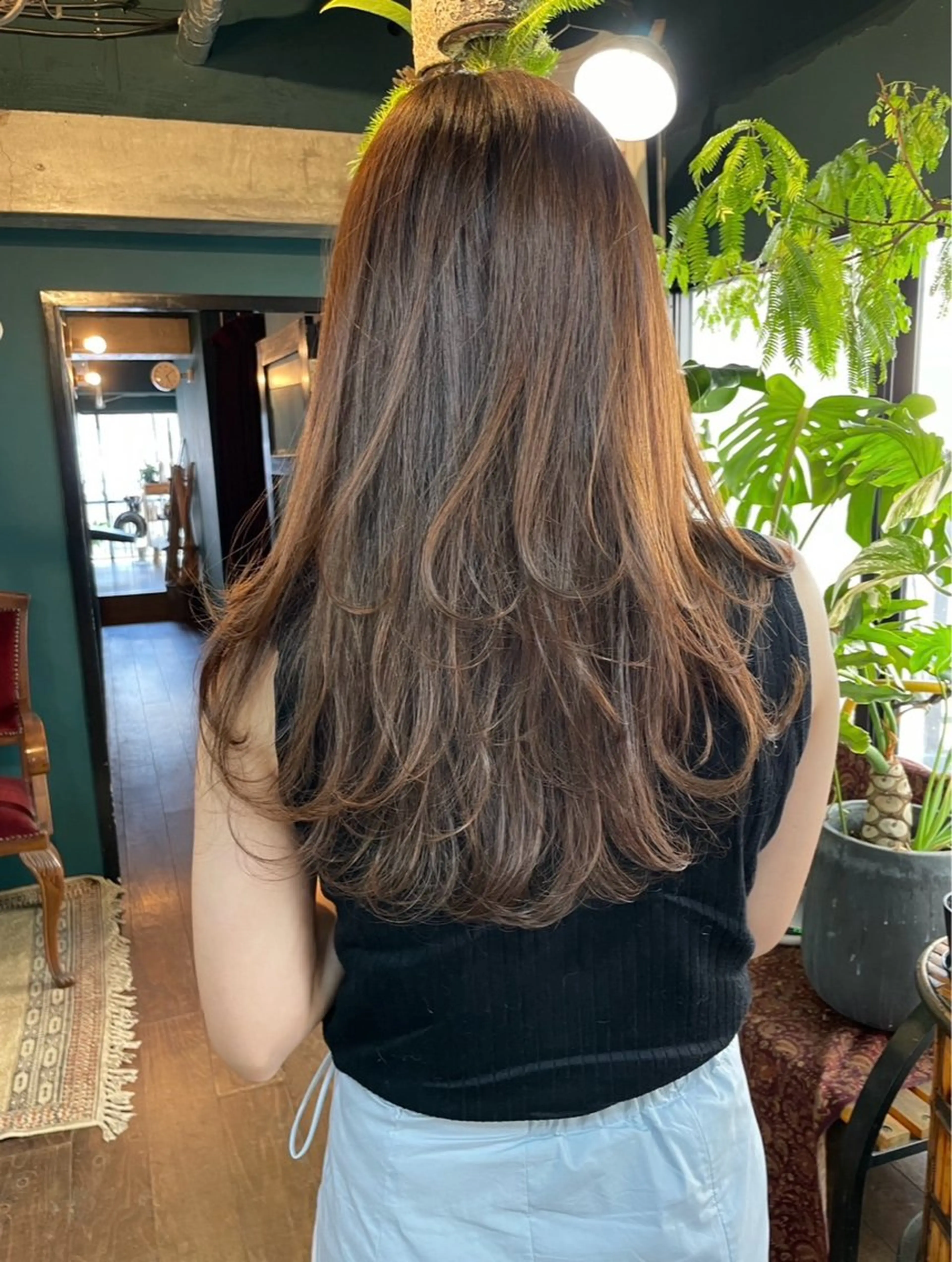 ロング カラー vivre libre所属・仲村 真里奈のヘアスタイル